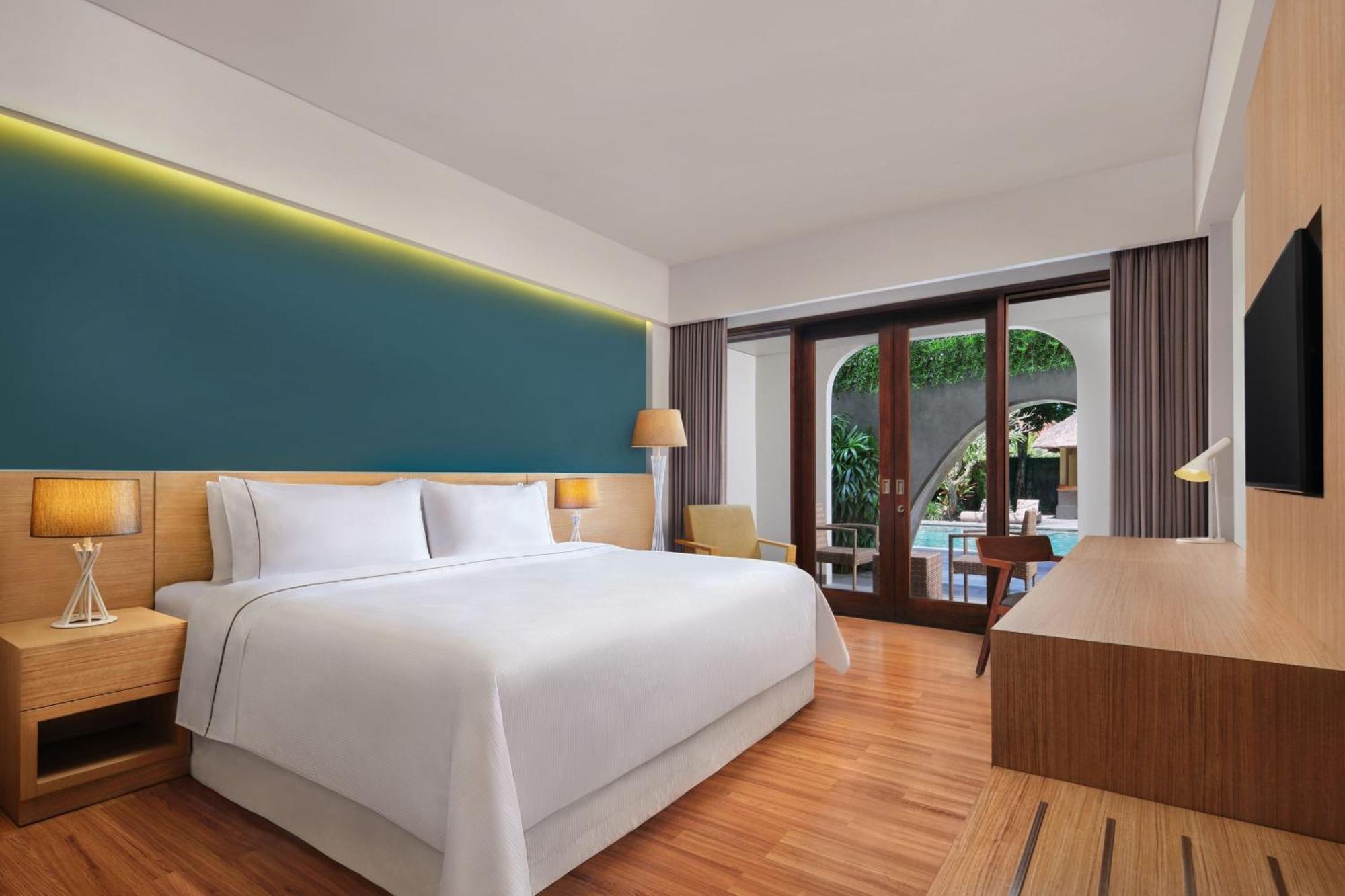 Deluxe King Room Pool Access Garden Level Mini Bar Daily Shuttle to Monkey Forest Daily Yoga Bike to borrow Family Activity 24 Hour access to Motion Fitness Center,1596914428:JPEG