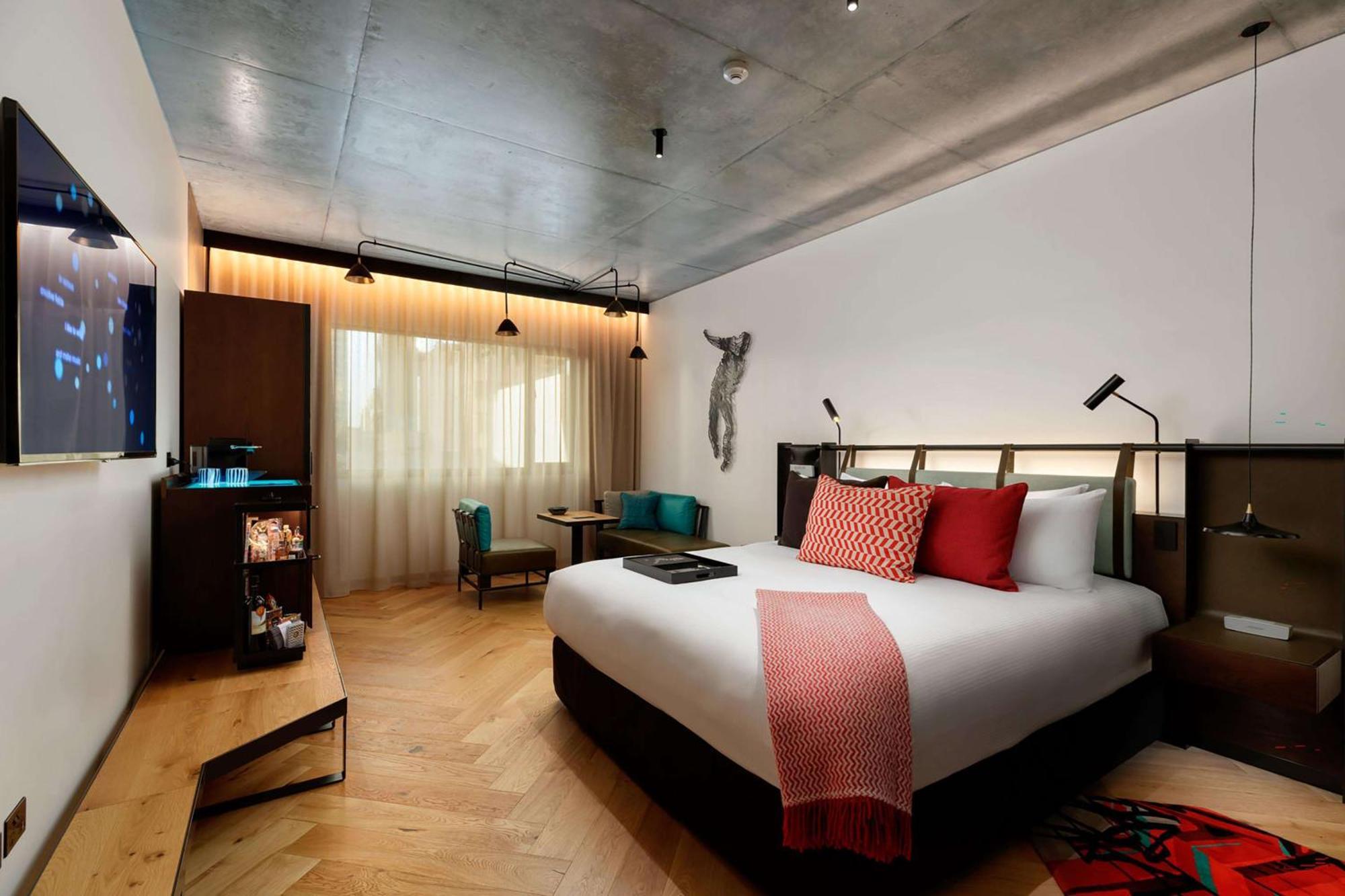 QT King Room,1598430578:JPEG