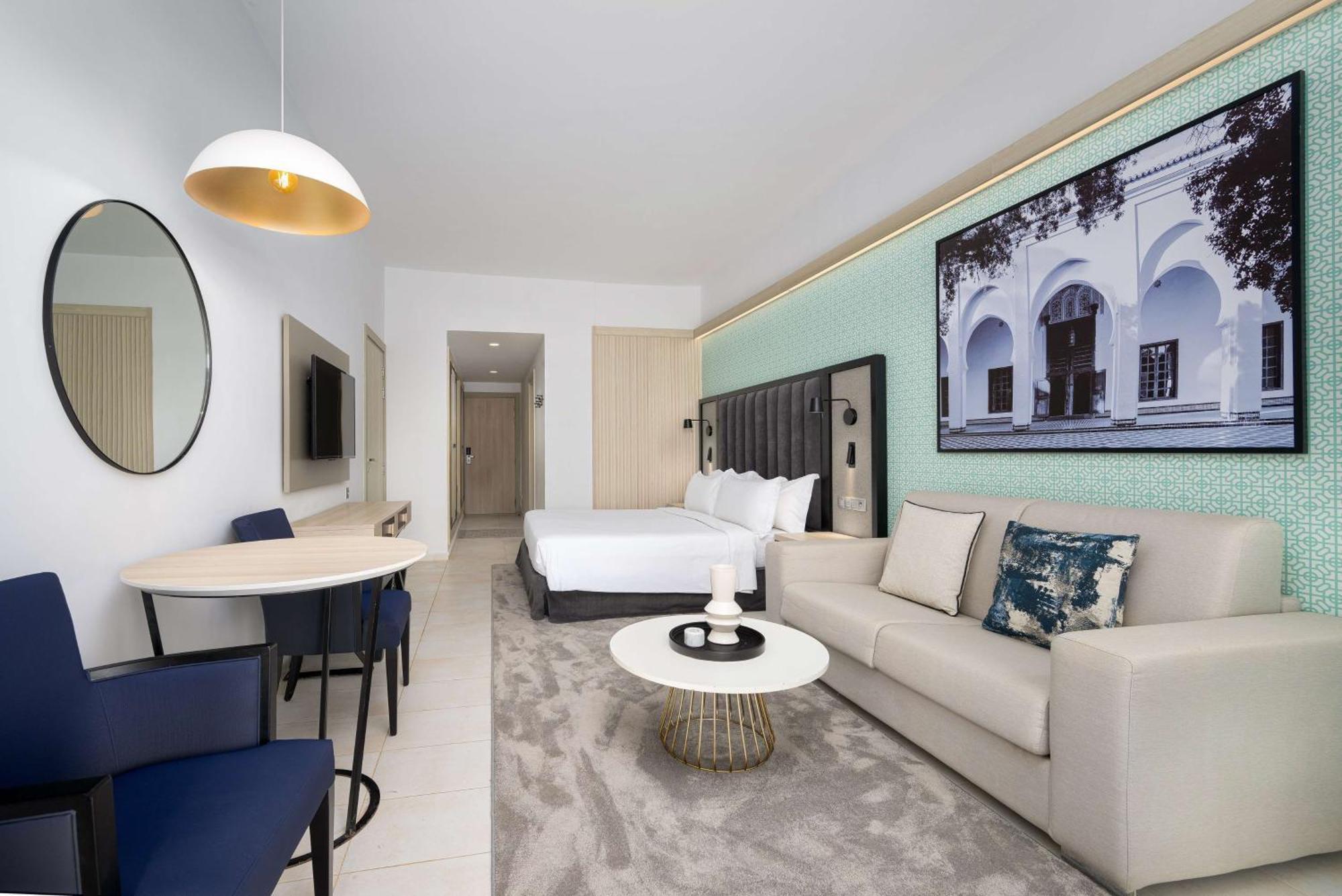 Executive Room Lateral Sea View Lounge Access