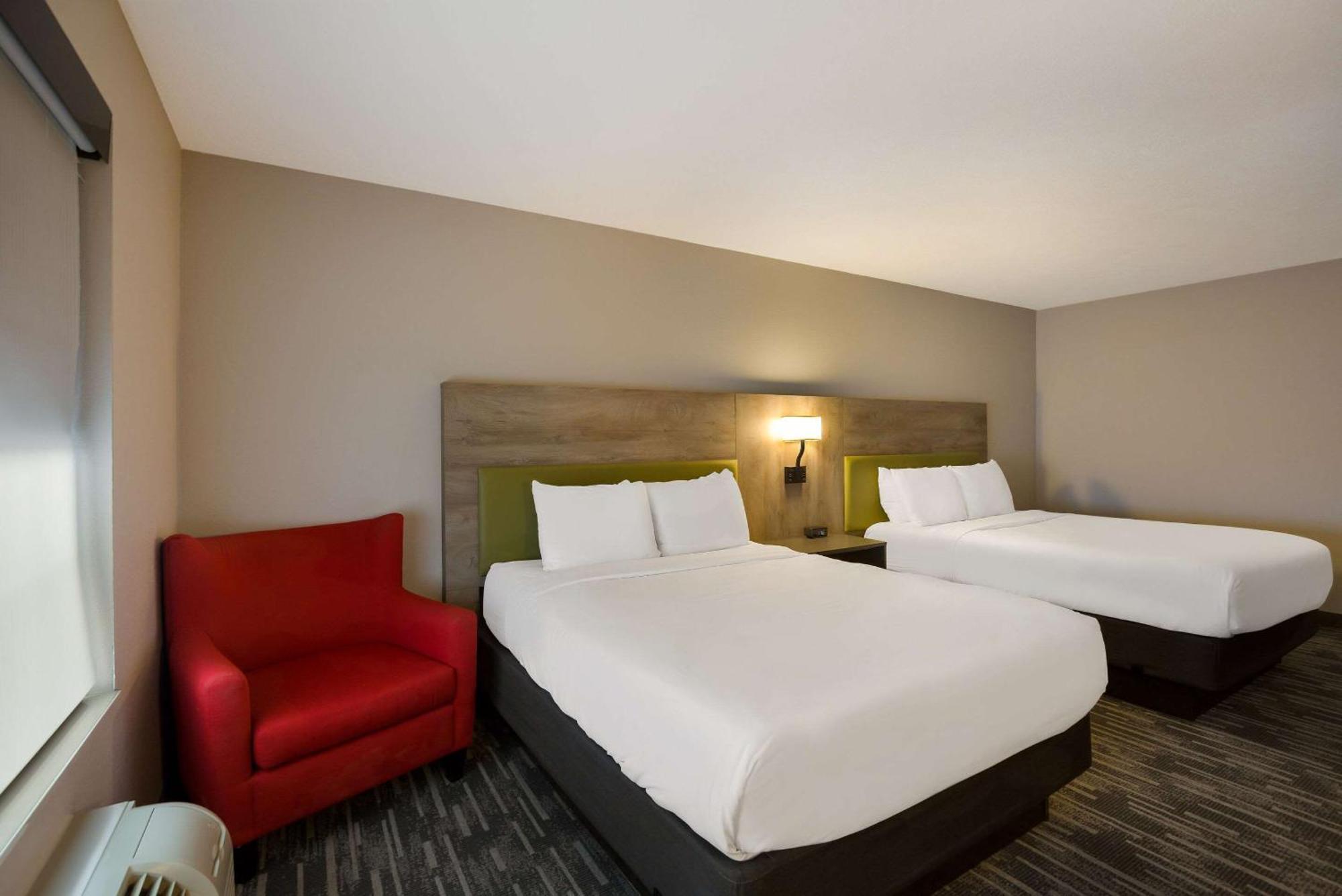 Queen Room Two Queen Beds Disability Access or Non-Smoking,1598916963:JPEG