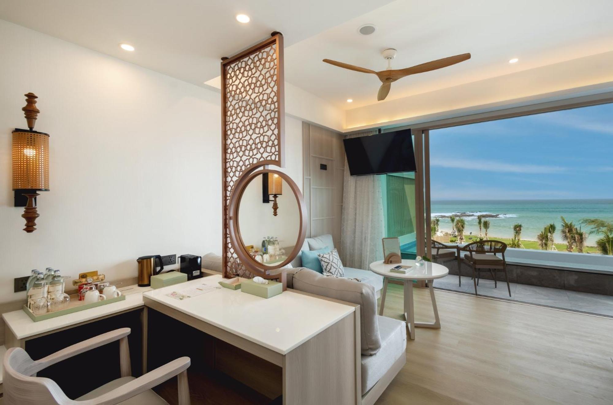 Seaview Pool Suite,1599801298:JPEG