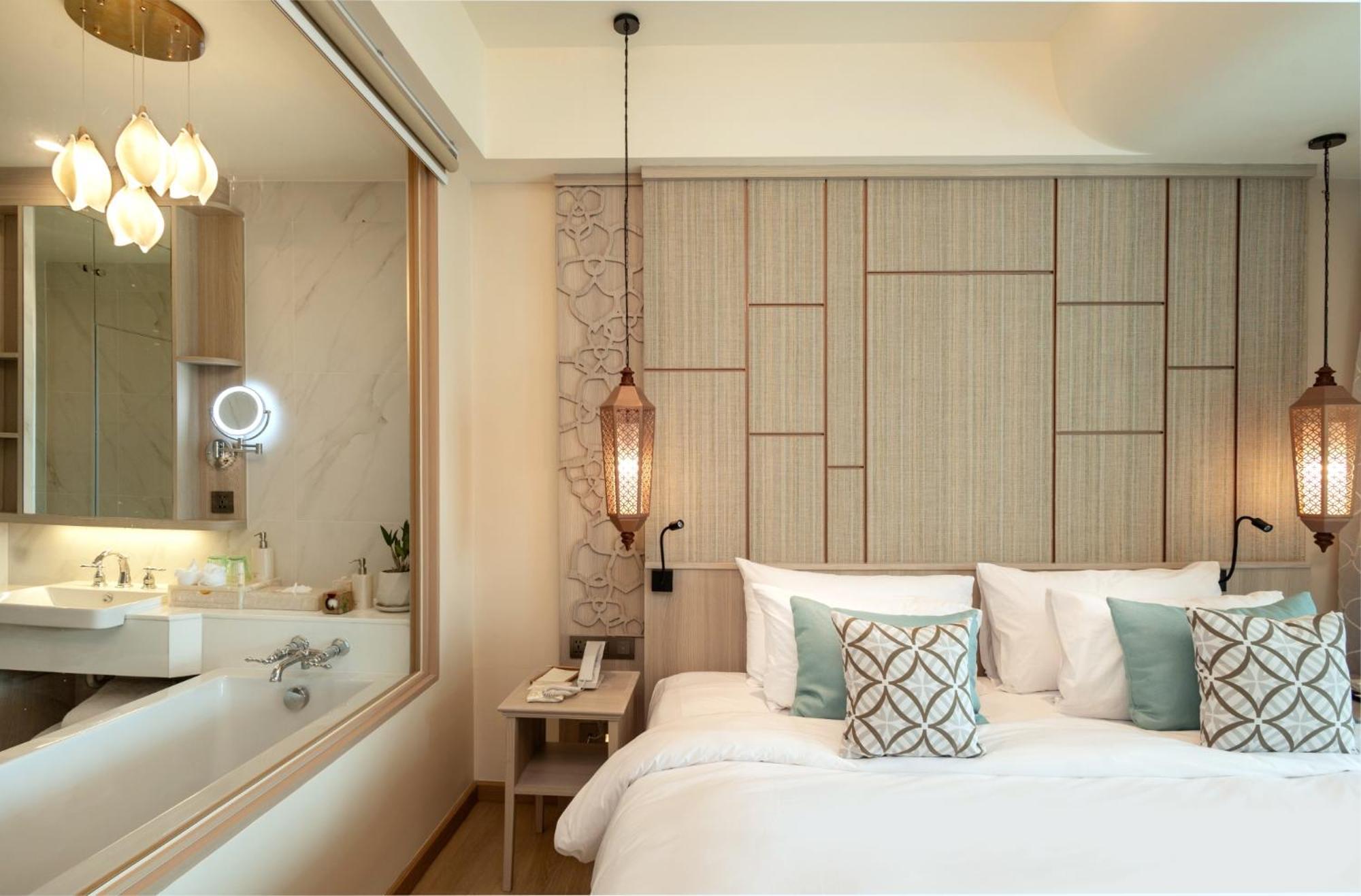 Seaside Two-bedroom Pool Suite