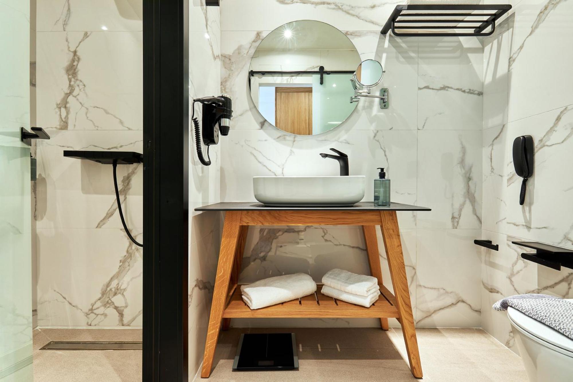 Chambre Double Supérieure avec Vue Partielle sur la Mer