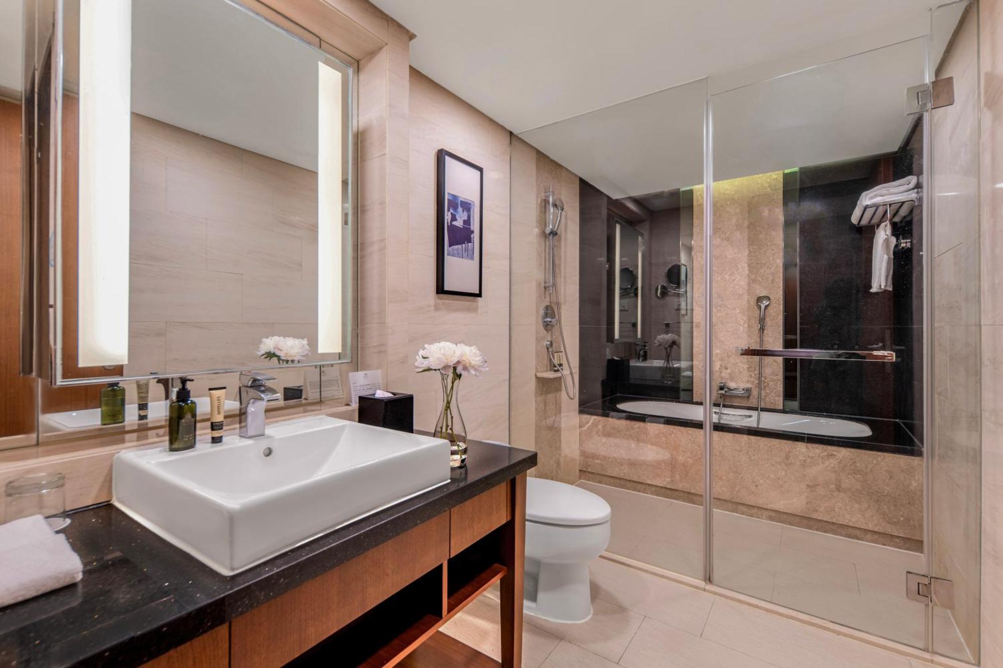 One-Bedroom PremierRoom Only