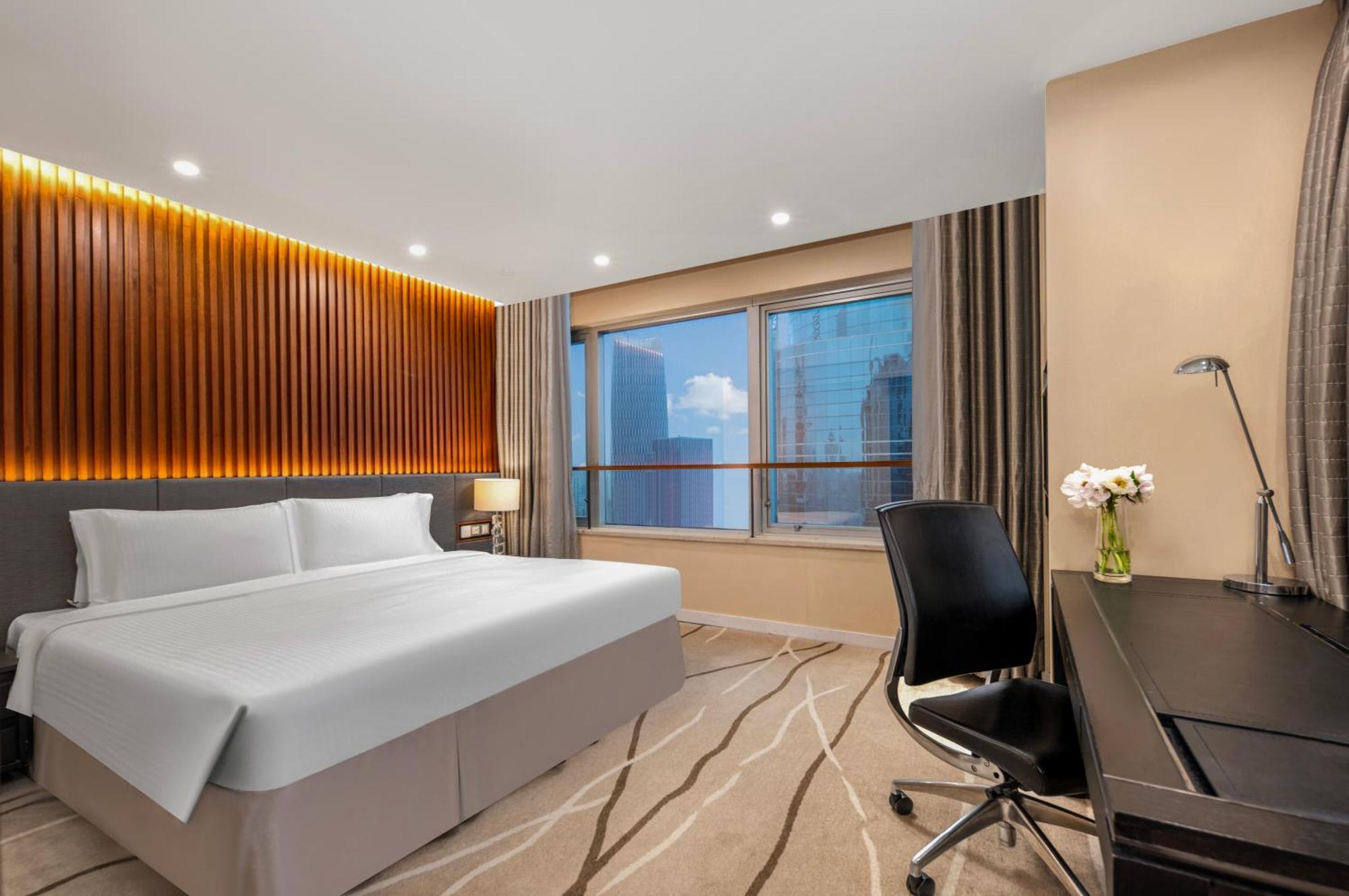 One-Bedroom PremierRoom Only