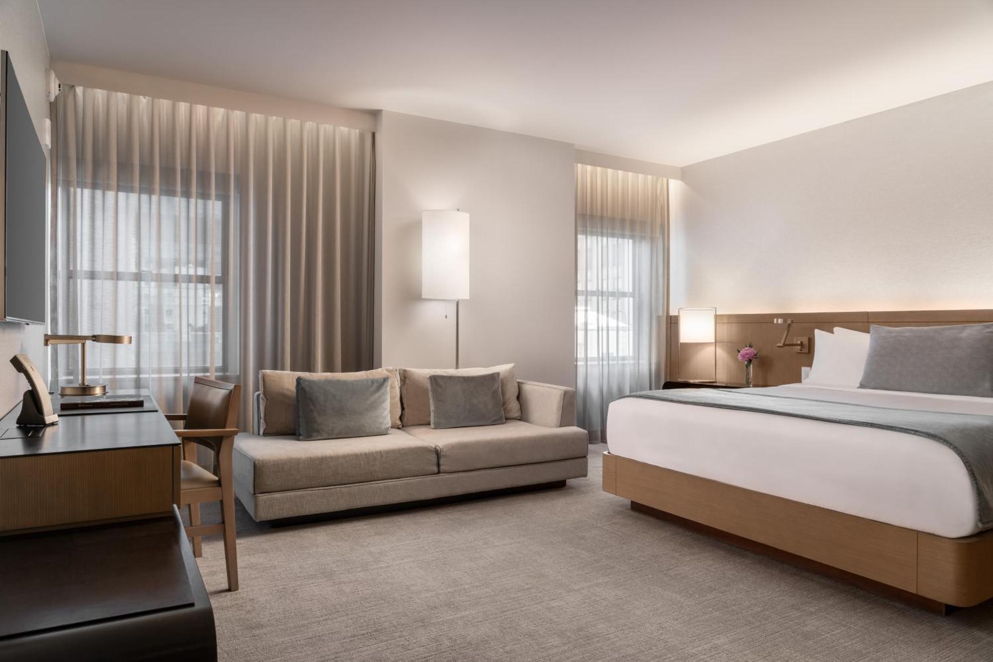 Deluxe Room with One King Bed,1600593522:JPEG