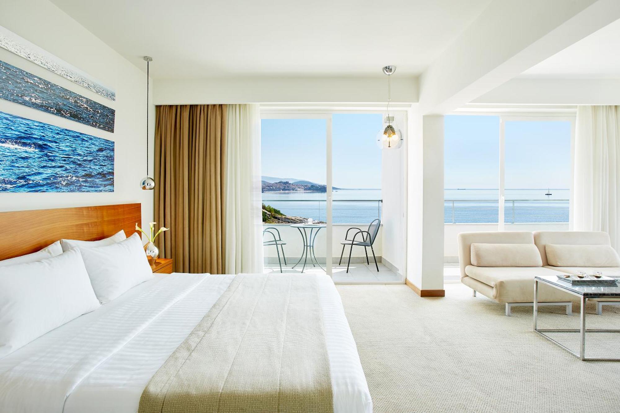 Executive Suite Sea View