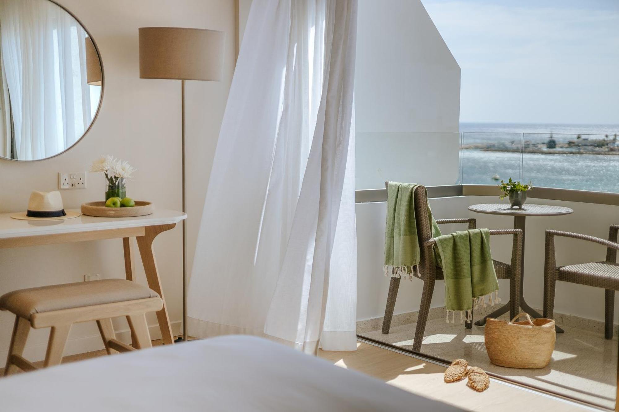Double or Twin Room Side Sea View