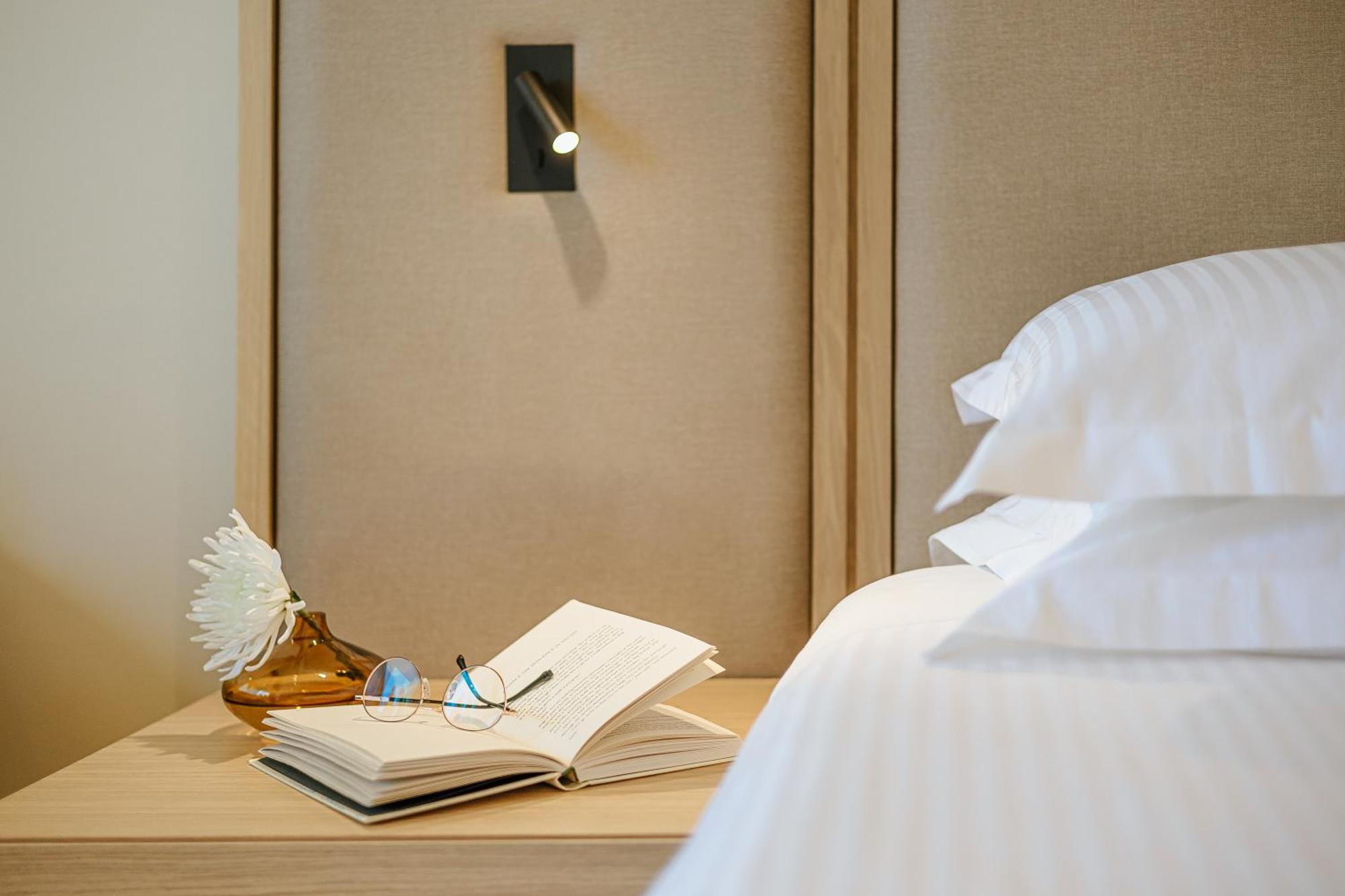 Double or Twin Room Side Sea View