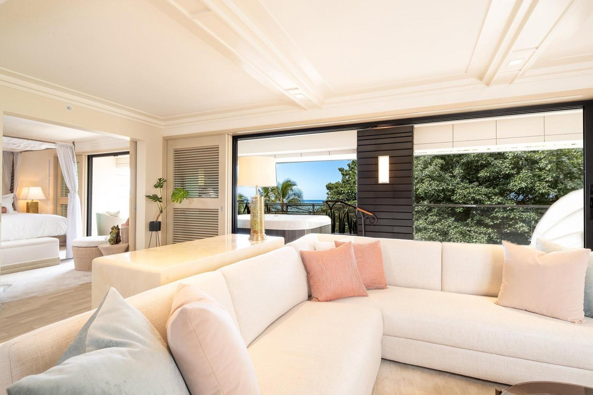 Beach View Ruby Suite 2 Bedroom Plus Den