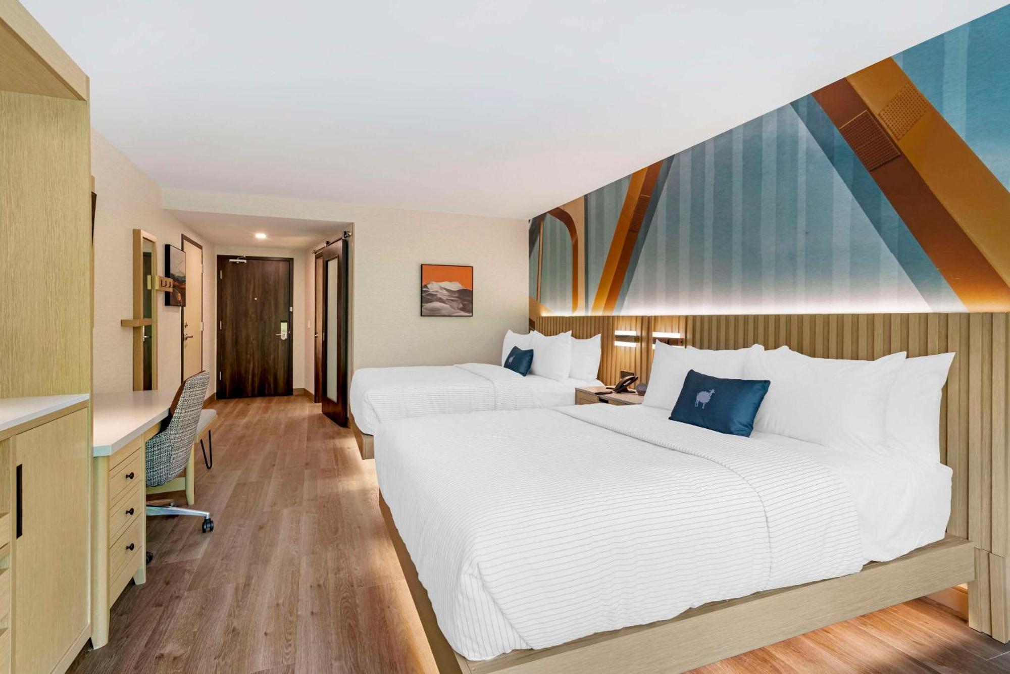 Quadruple Room Two Queen Beds Disability Access or Non Smoking
