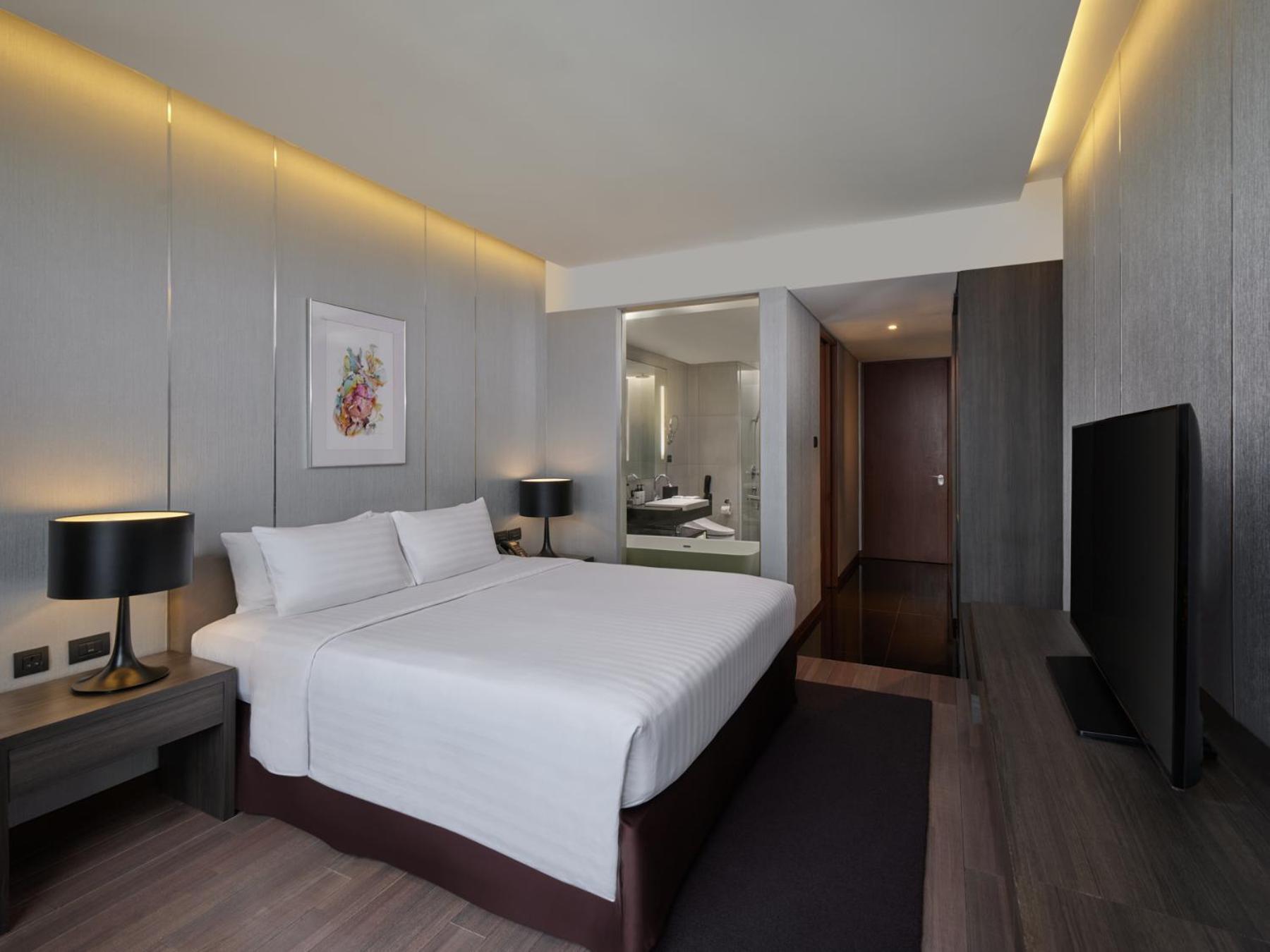 Club Double or Twin Room Lounge Access