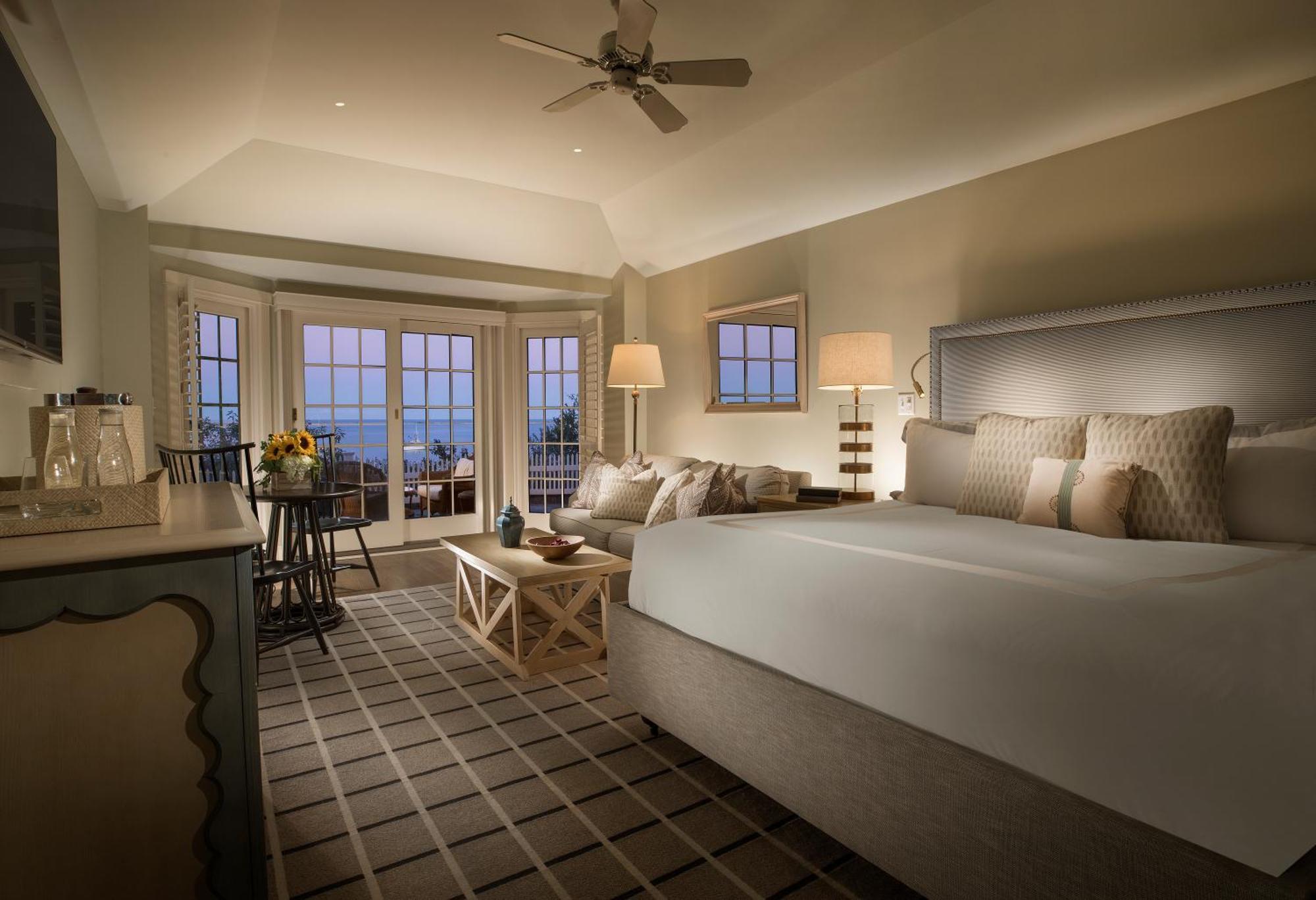 Ocean View Cottage King