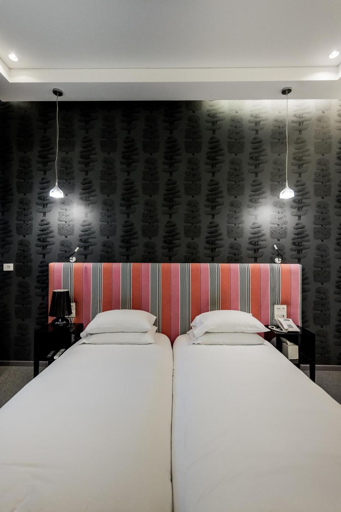 Superior Twin Room Mountain View