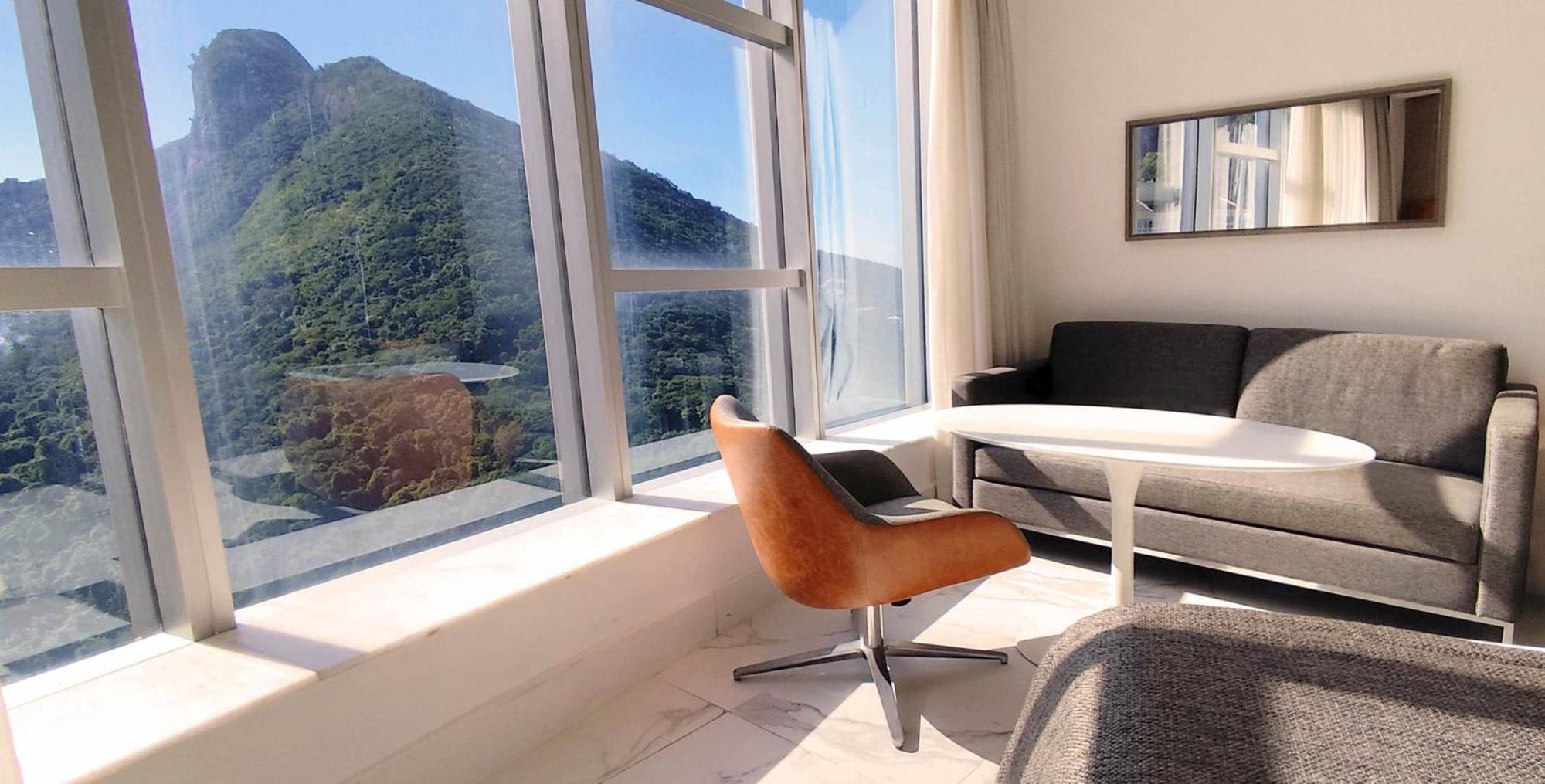Deluxe Room Mountain View