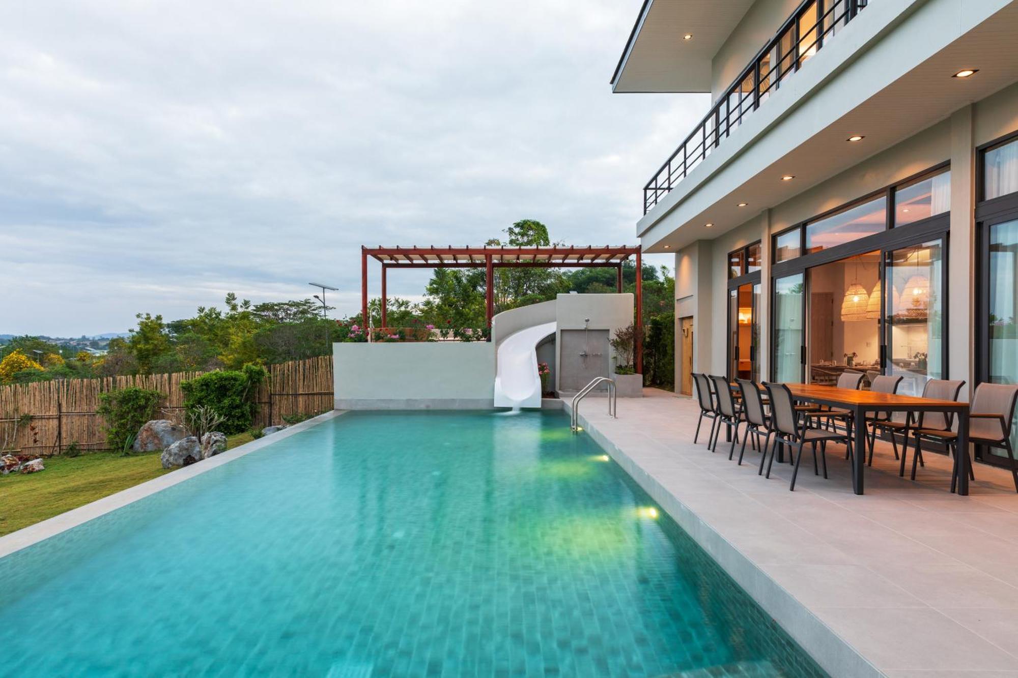 Four Bedrooms Pool Villa  with Temperature-Controlled Pool