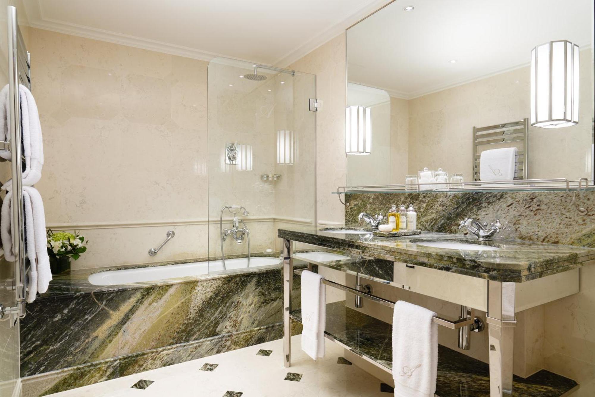 Exclusive King Room with Lake View