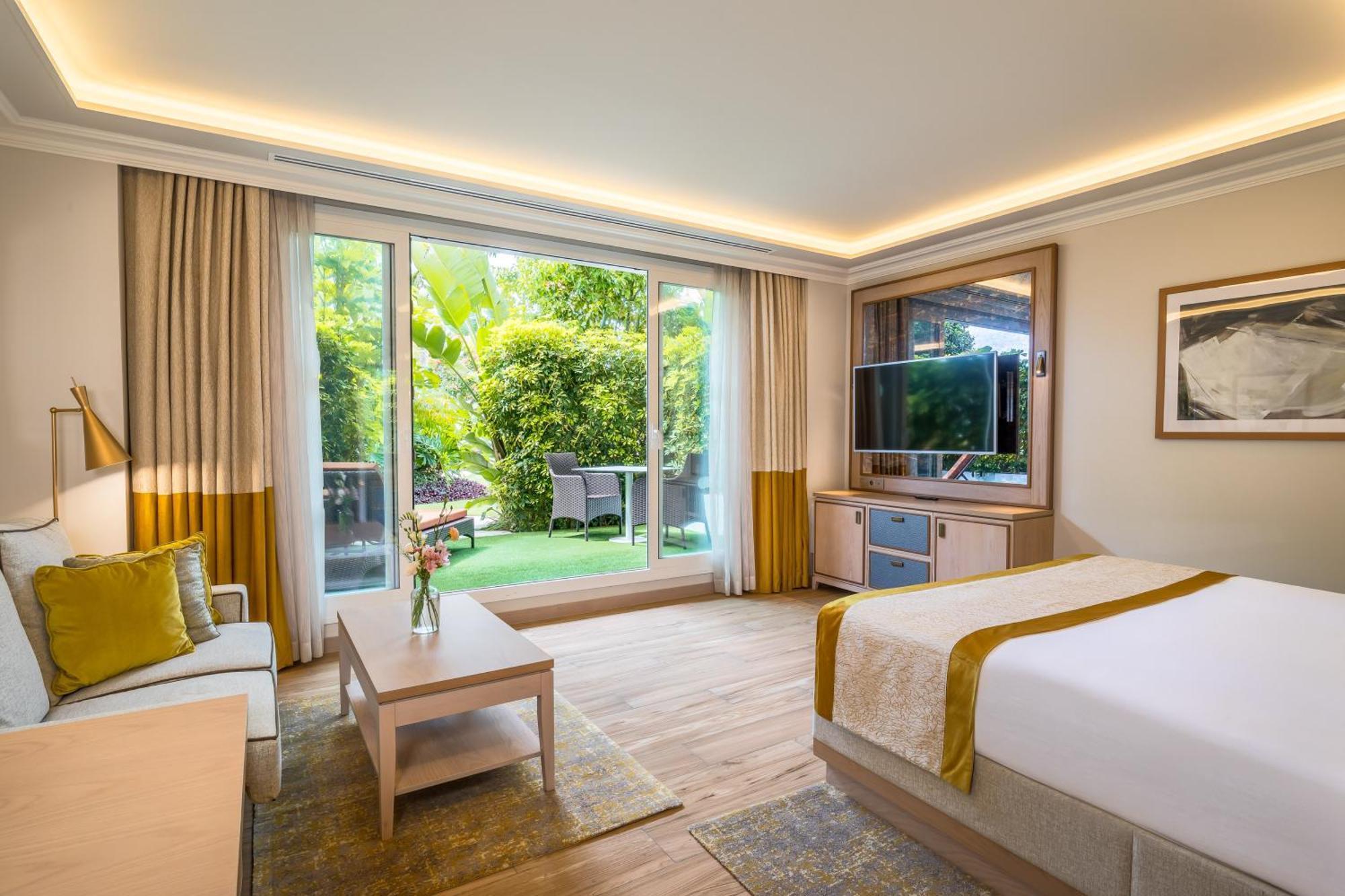 Deluxe Double or Twin Room Garden View