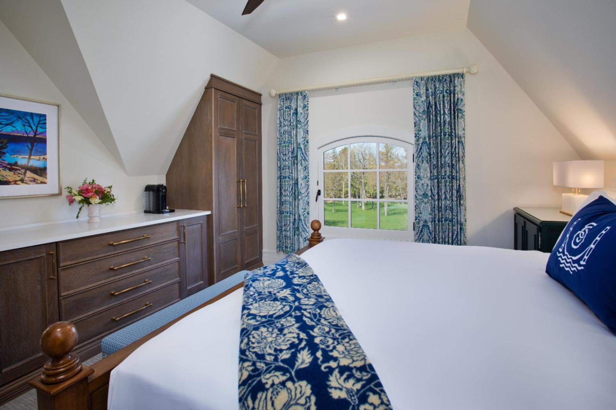 Queen Room,1605618495:JPEG