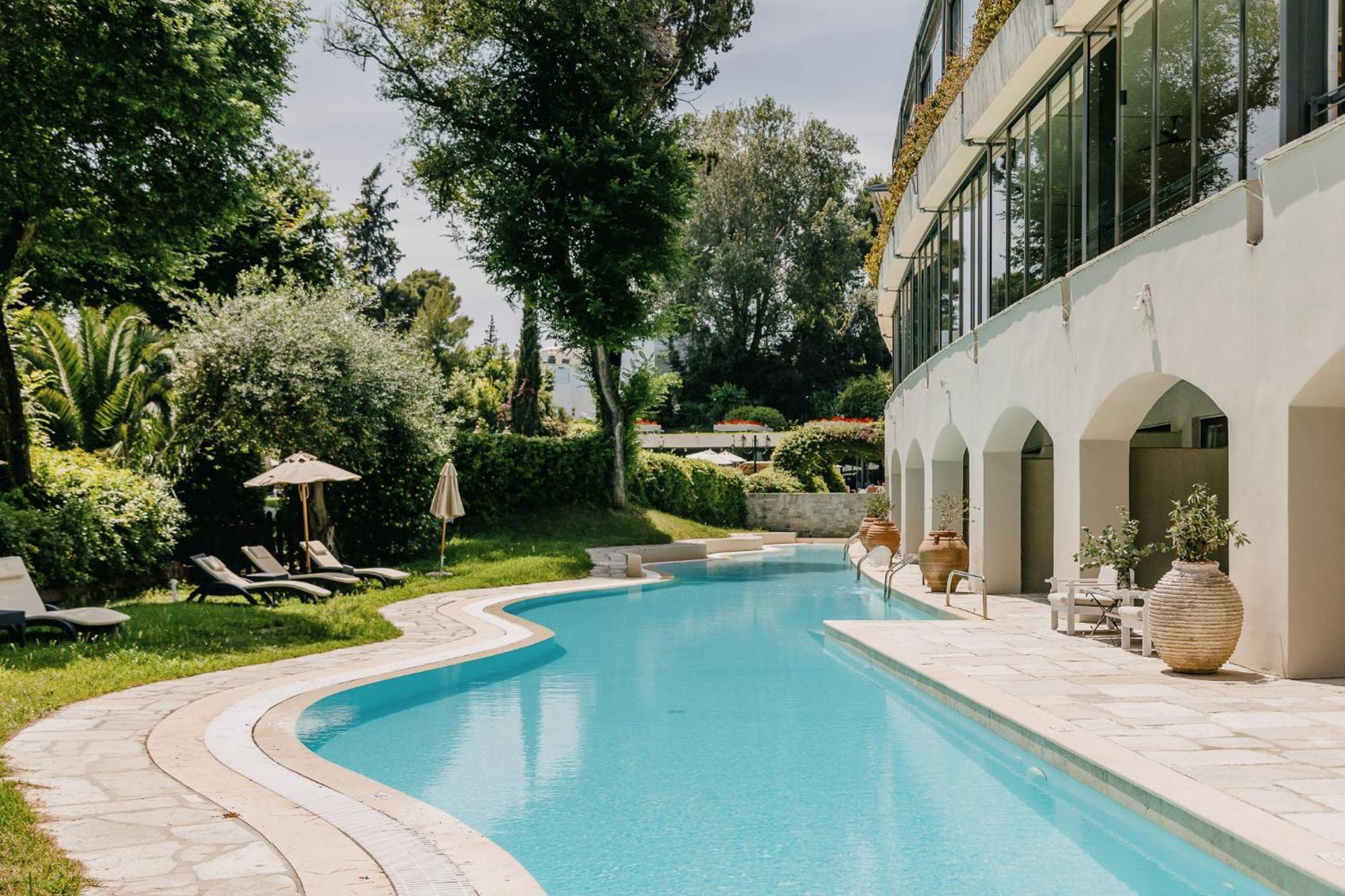 Suite with Shared Pool,1606042710:JPEG