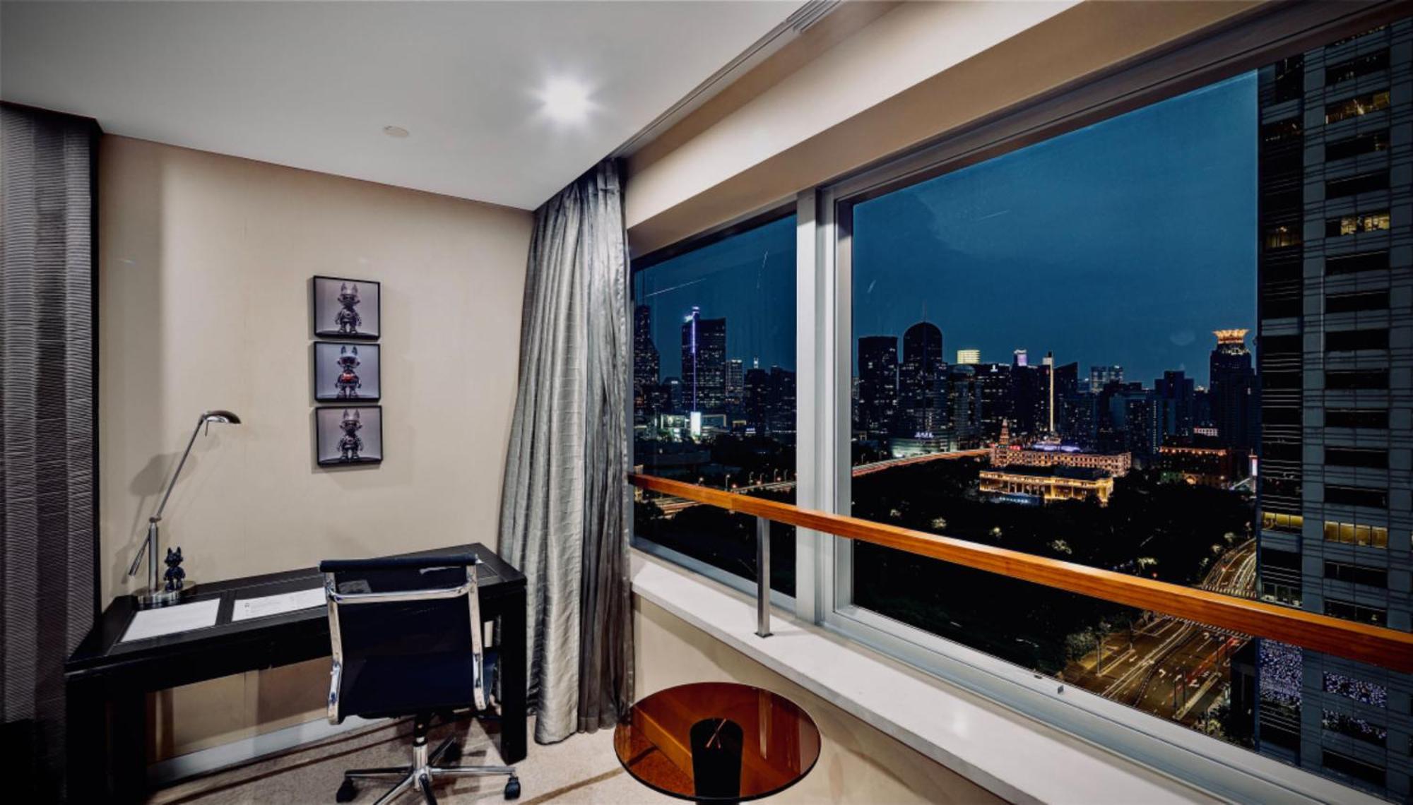 Studio Executive View Art Room