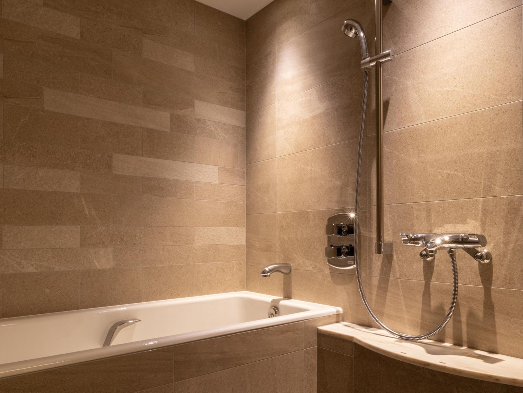 PREMIUM SUPERIOR Guest room 1 King