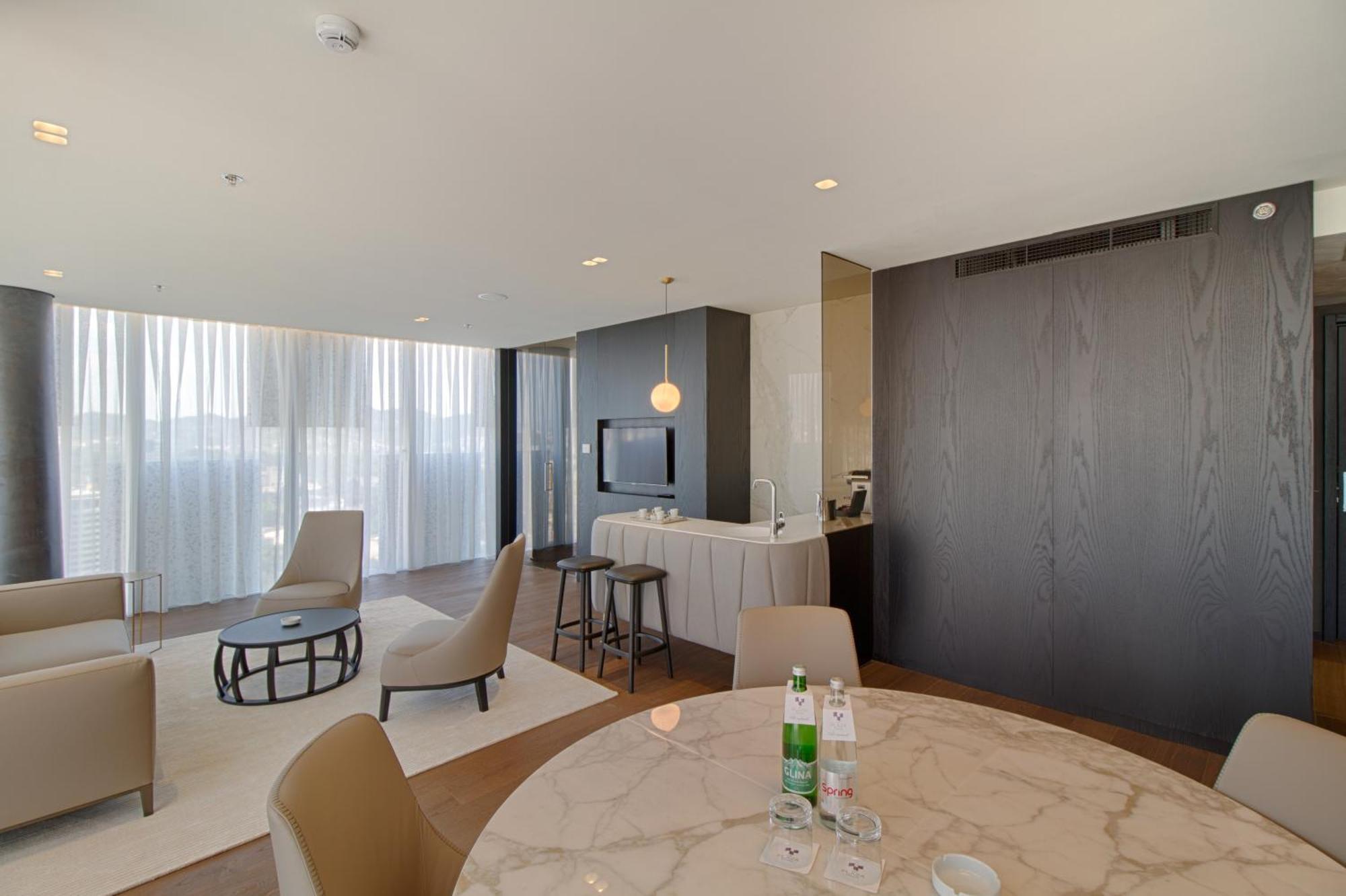 Executive Suite