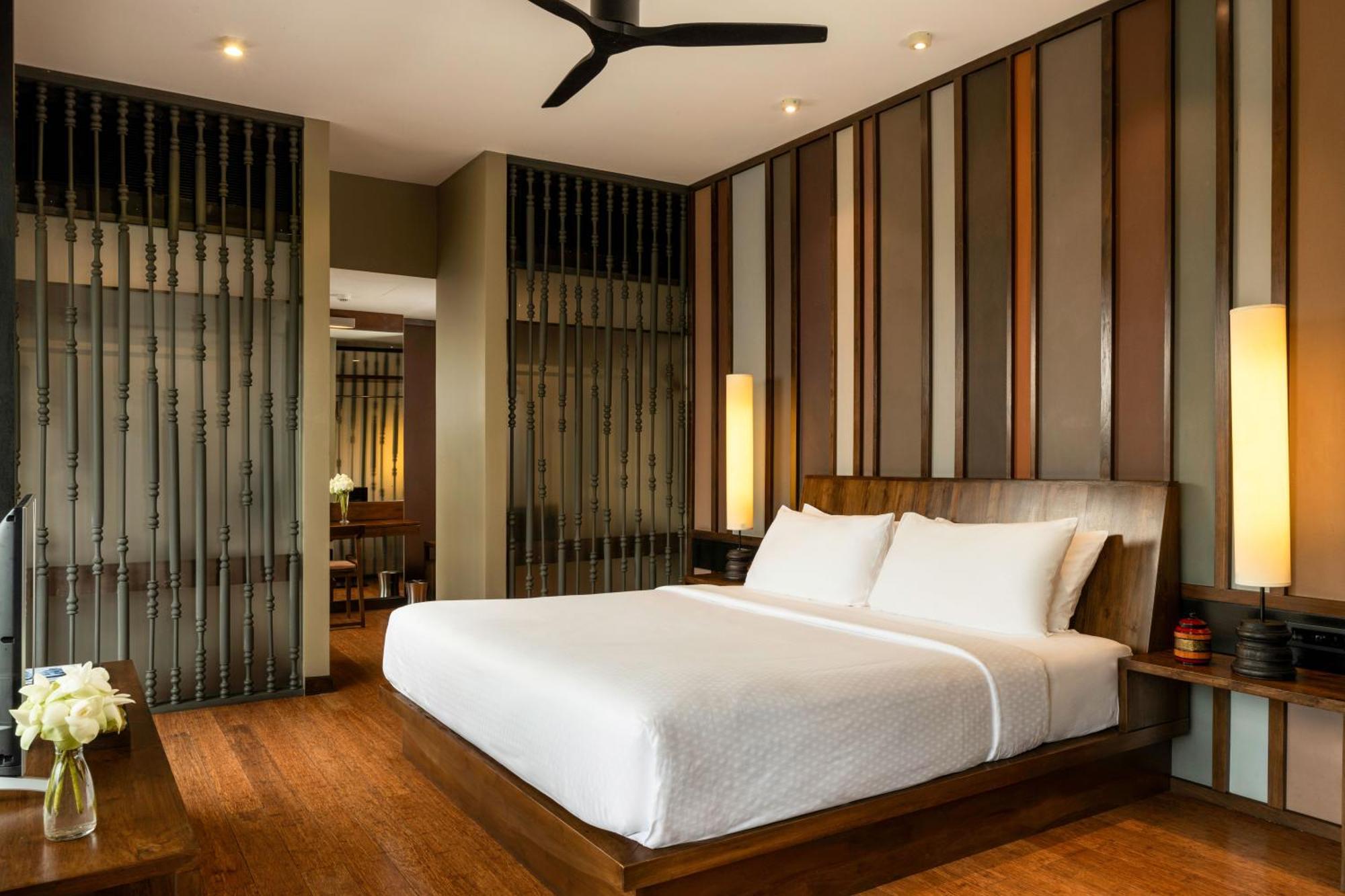 Suite at Lu Lin restaurant & the Canopy Bar