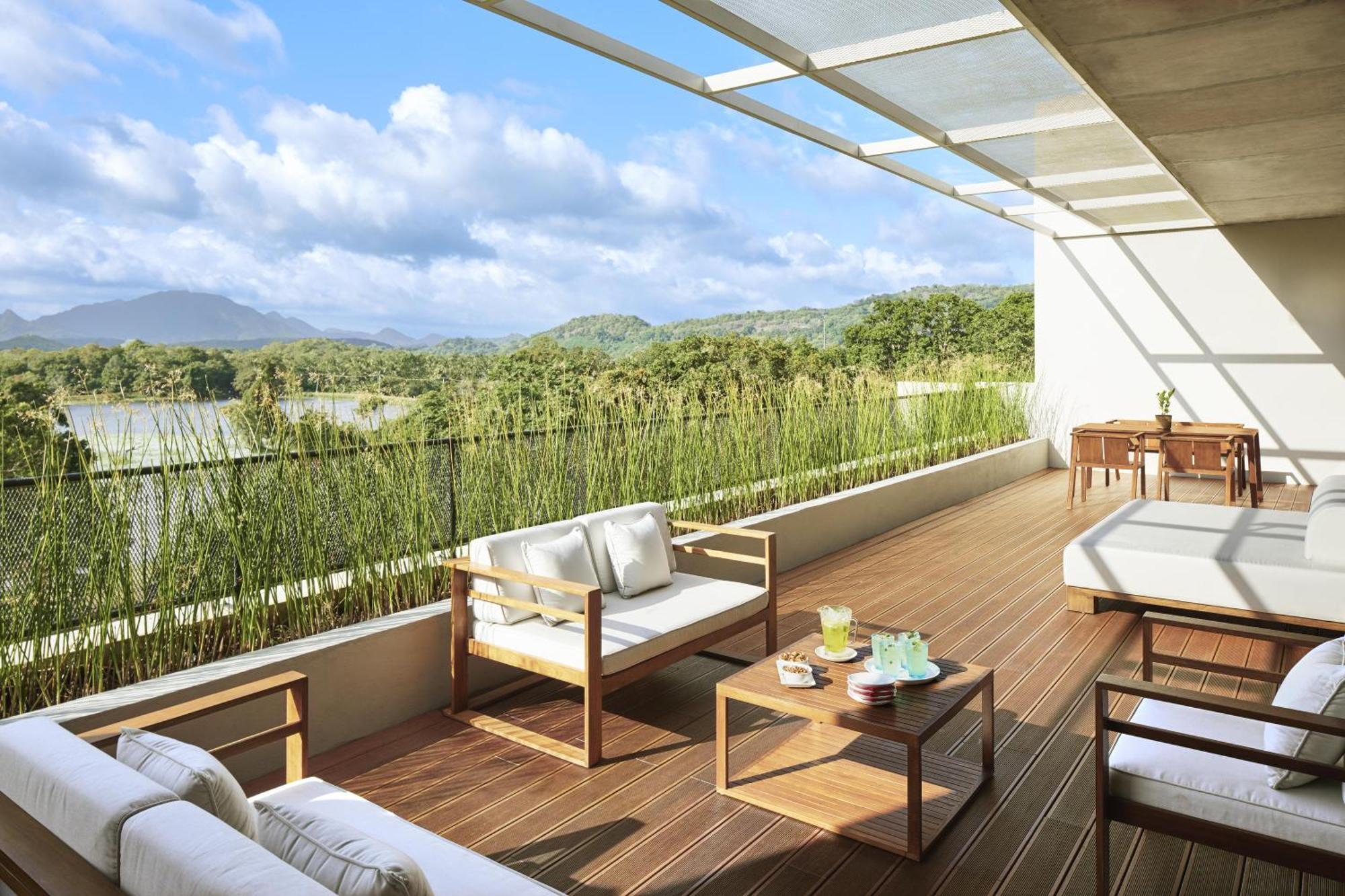 Suite at Lu Lin restaurant & the Canopy Bar