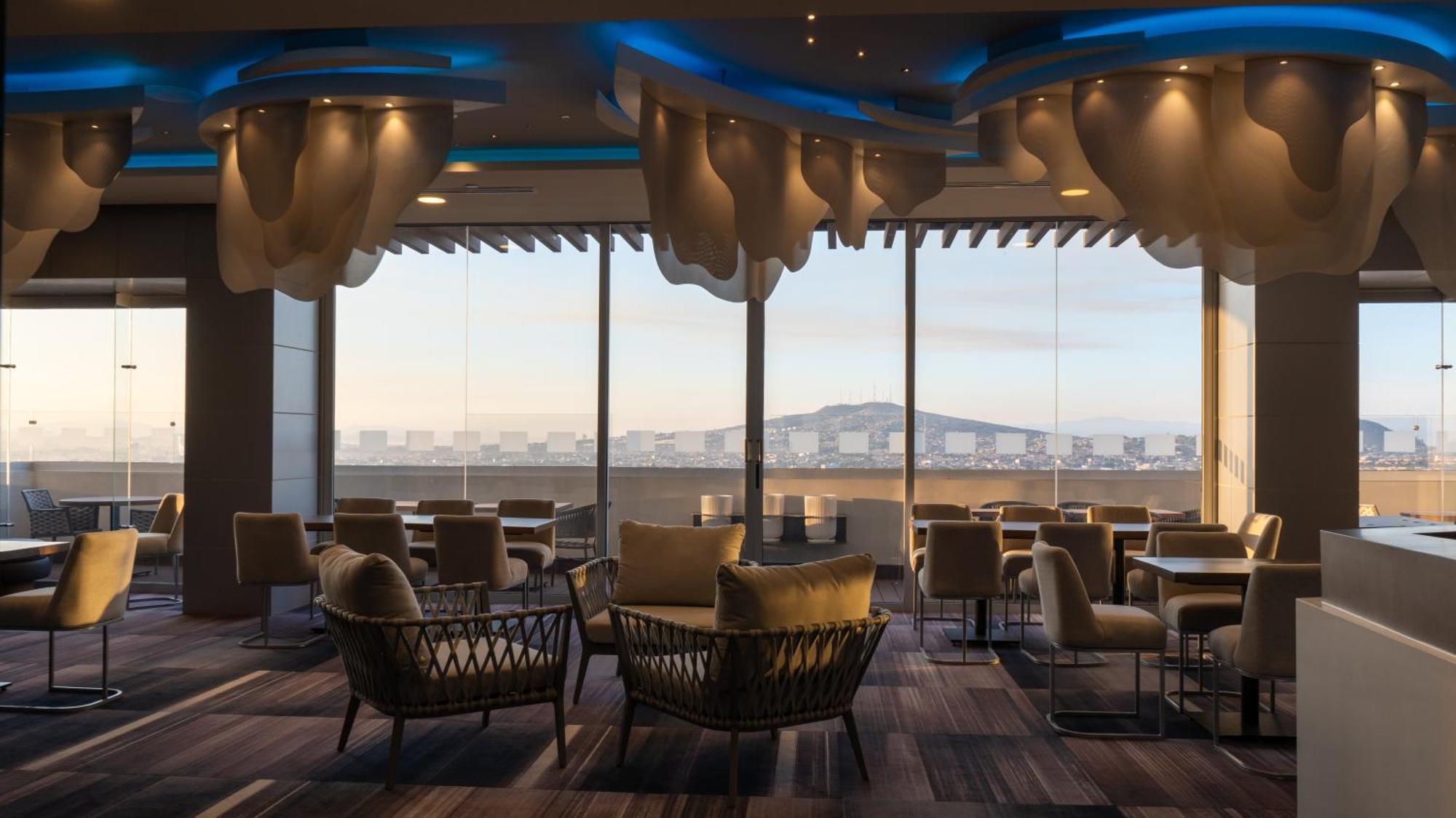 Junior King Suite City View