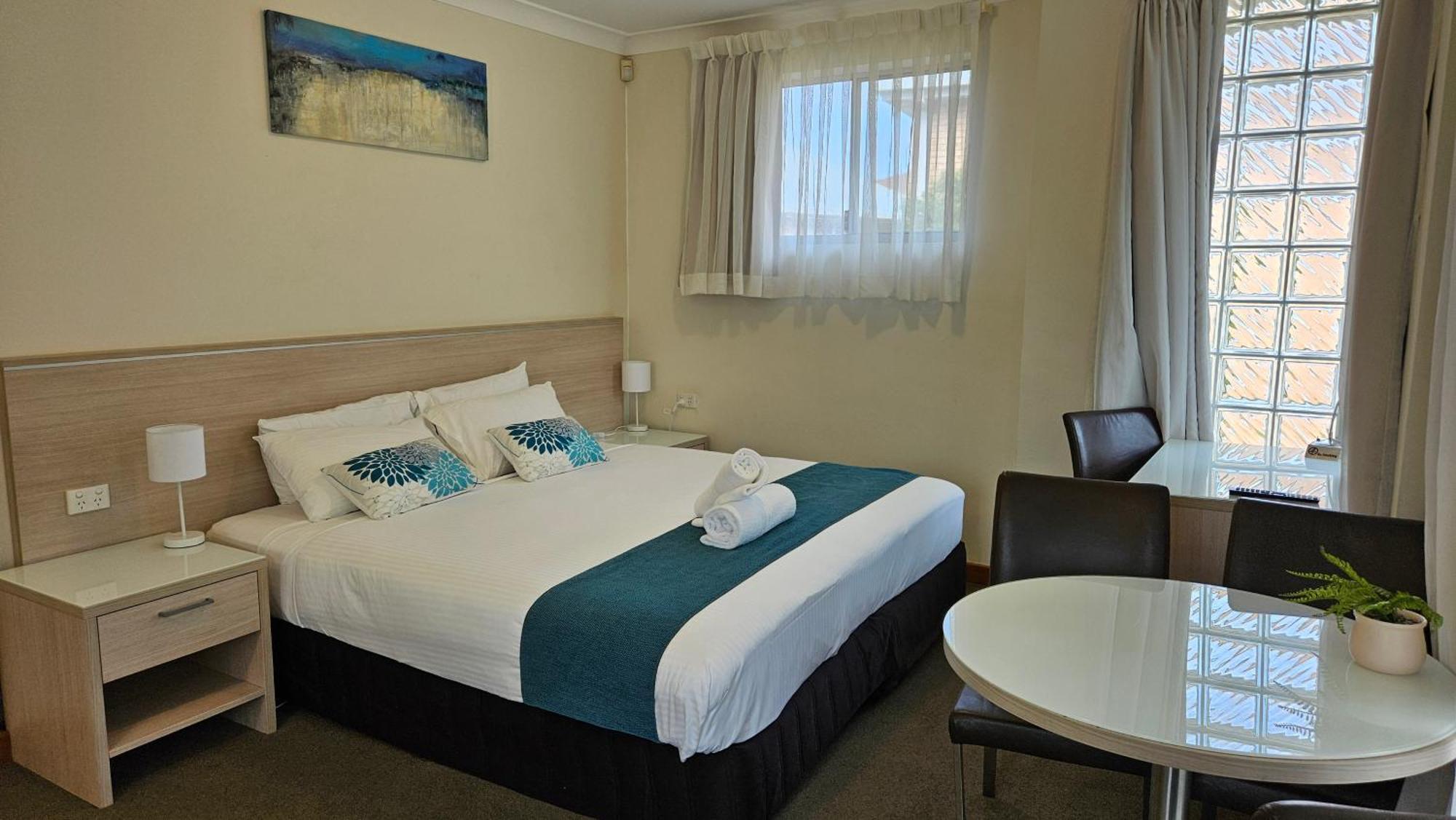 Royal Family Spa Suite