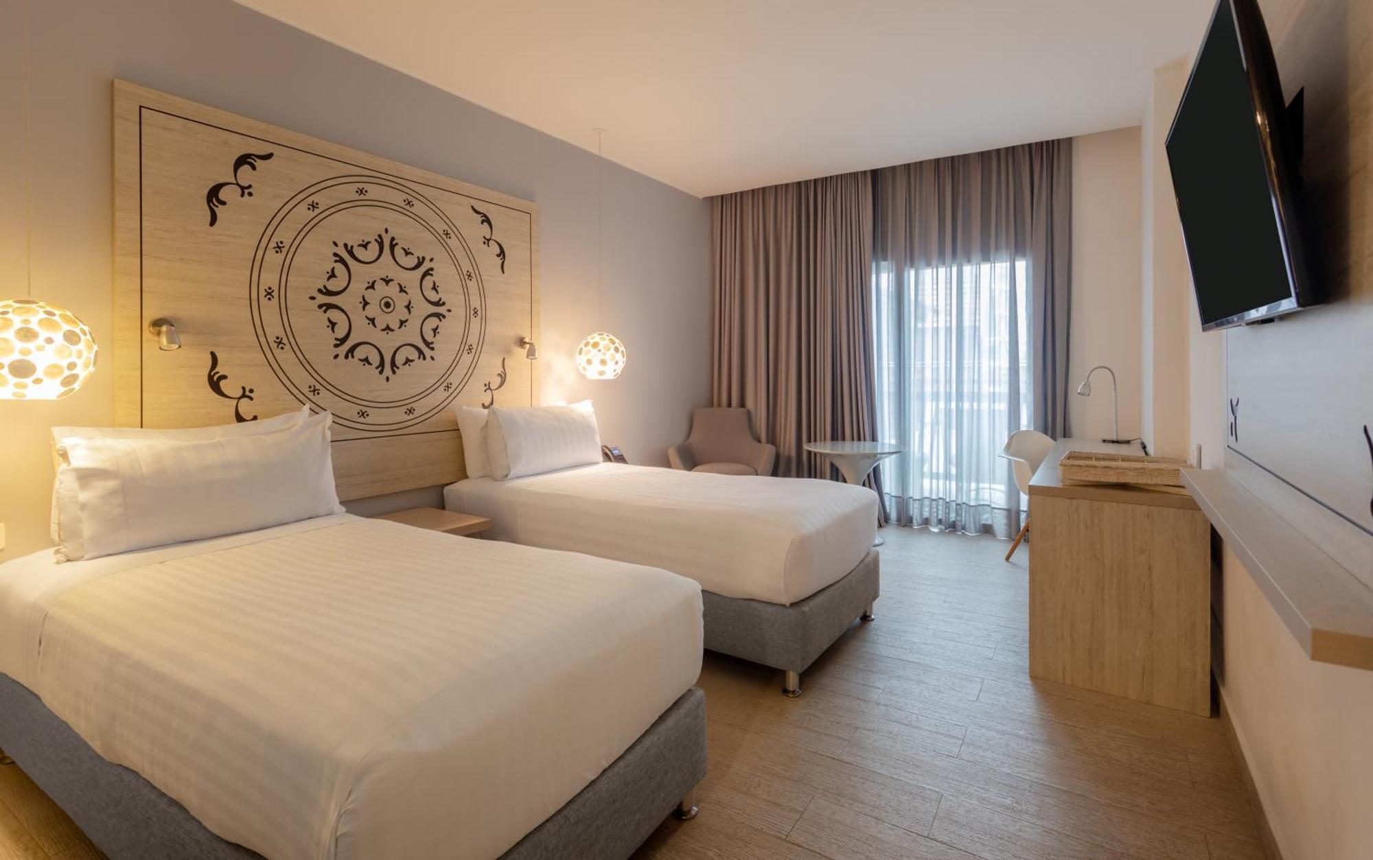 Deluxe Room King Bed