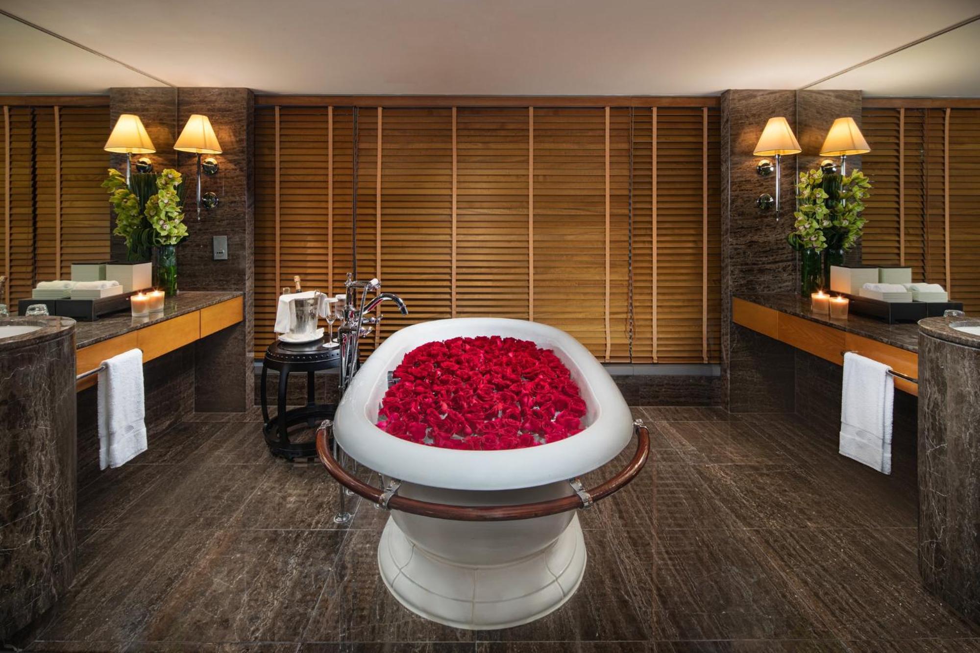 City View King Suite