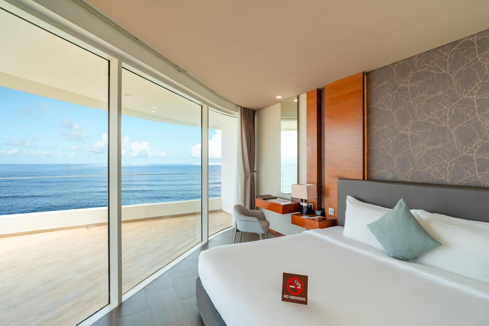 Junior Suite 1 Bedroom with one time foot massage (15min) for 2 guests