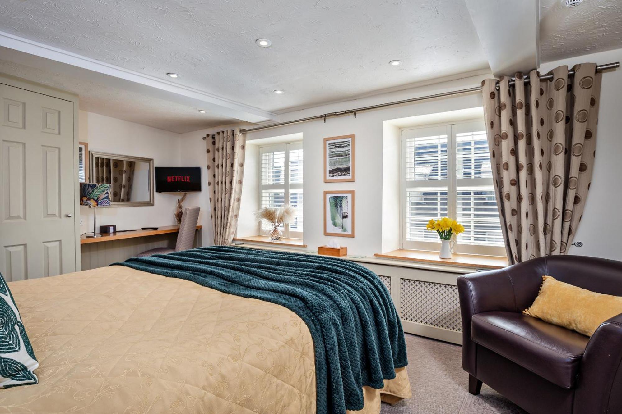 Deluxe Double Room Bath
