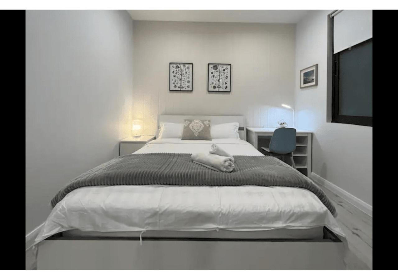 Double or Twin Room Private Bathroom