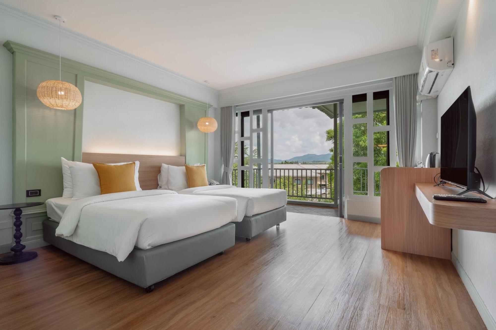 Deluxe Double or Twin Room