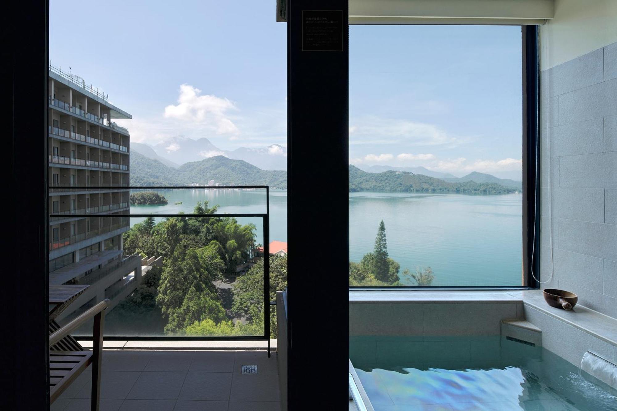 Classic King Lake View,1610228928:JPEG