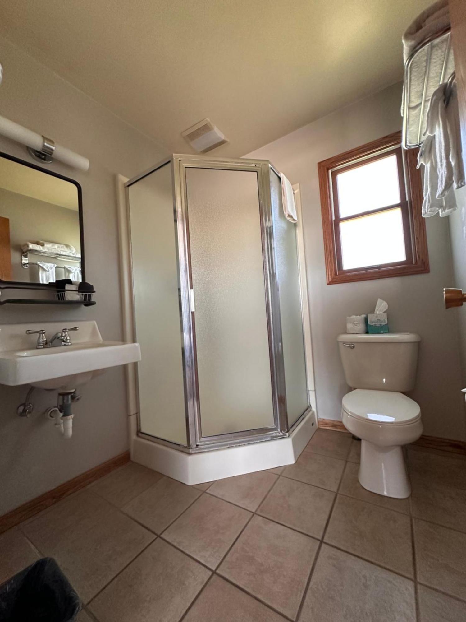 Double Room,1610687396:JPEG