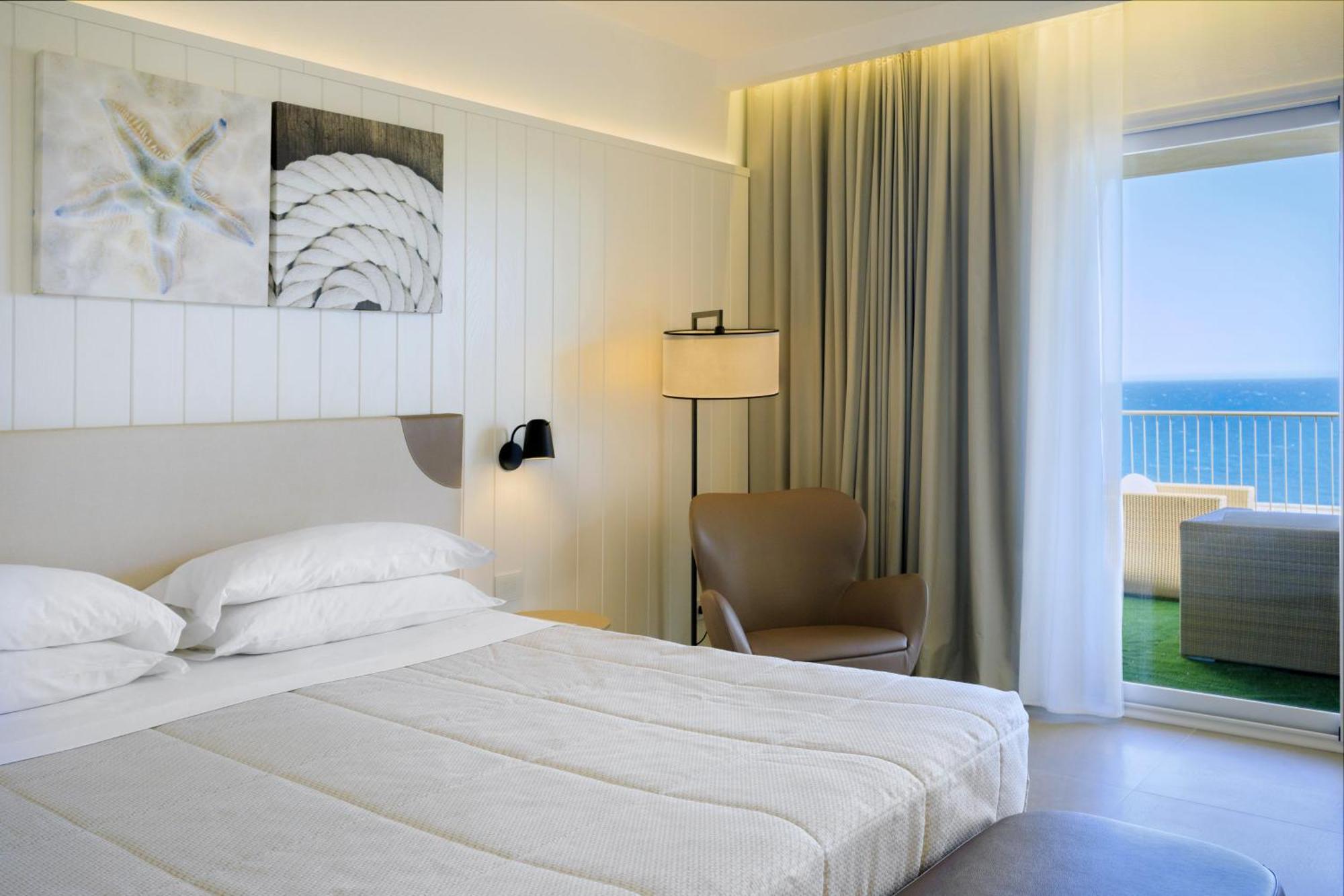 Junior Suite (Quadruple ),1611066293:JPEG