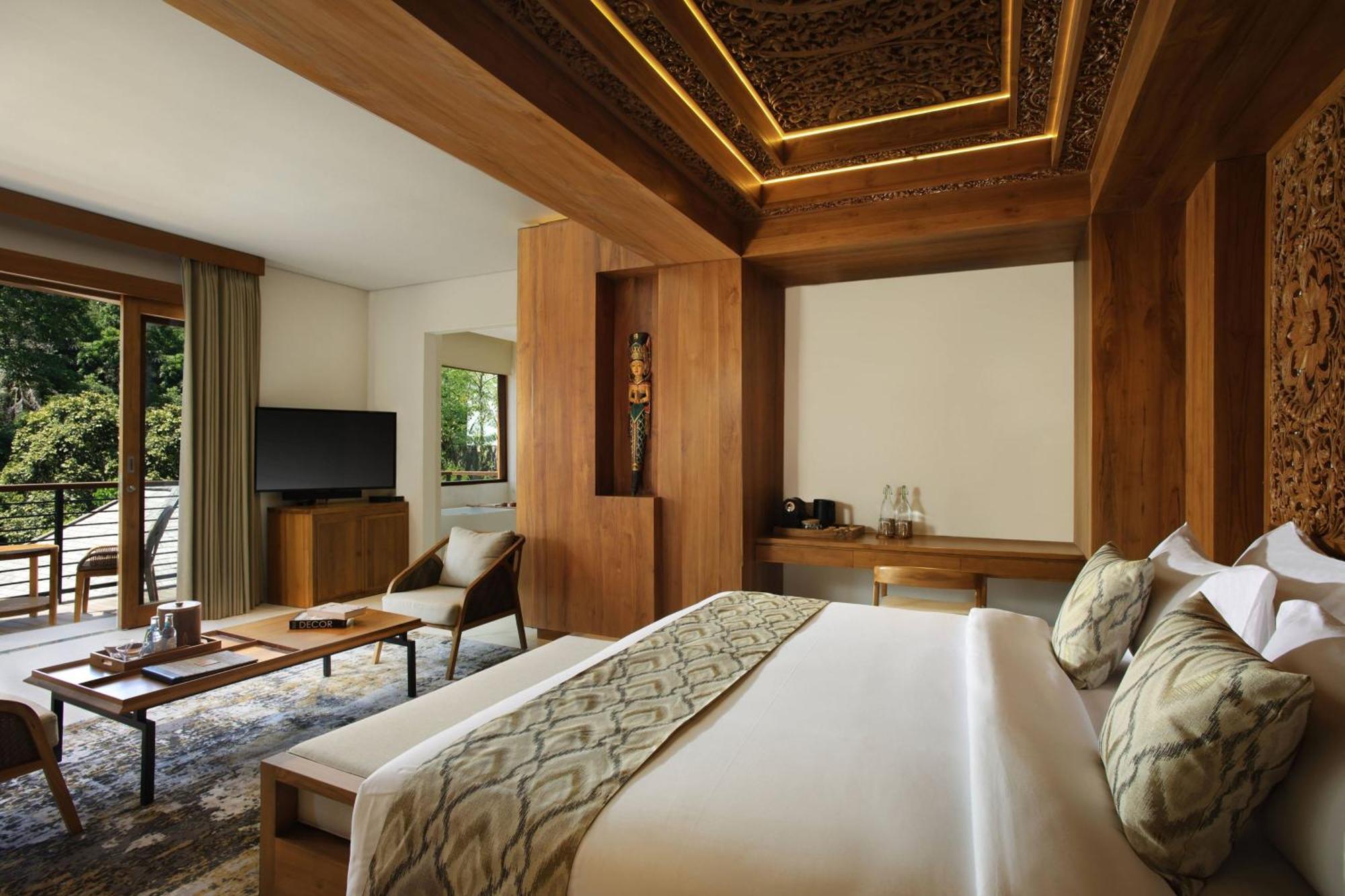 Cicada Verde Suite, 1 Bedroom Suite, 1 King, Forest view, Ground floor, Balcony, Includes yoga class, daily afternoon tea, daily resort cocktail, scheduled daily shuttle service to Ubud Center, and Wi-Fi