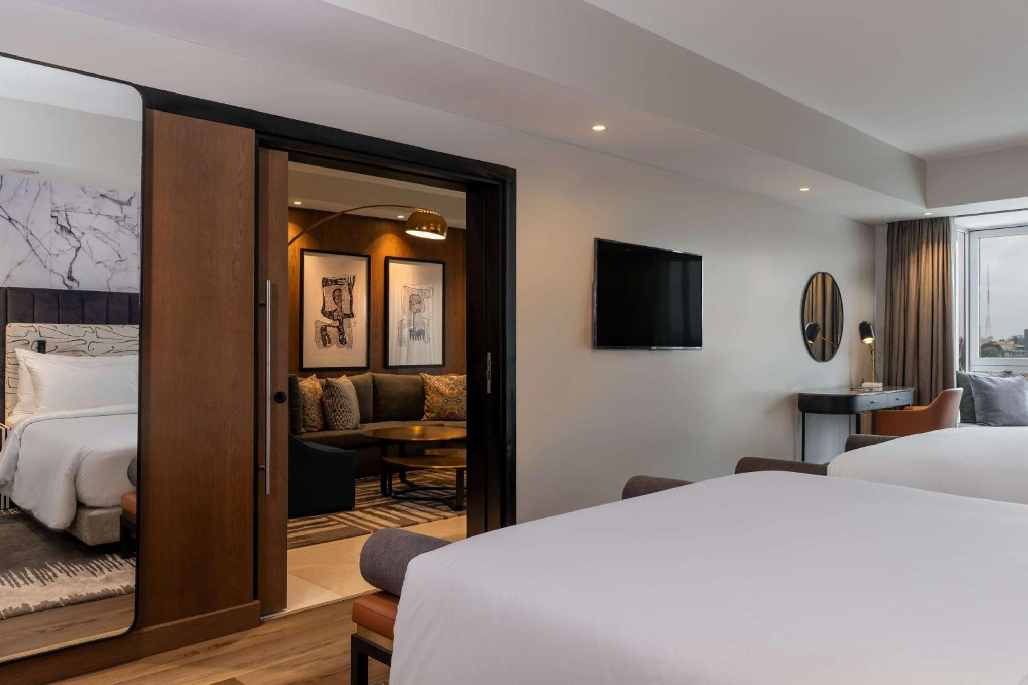 Suite Balcony Lagoon View Lounge Access