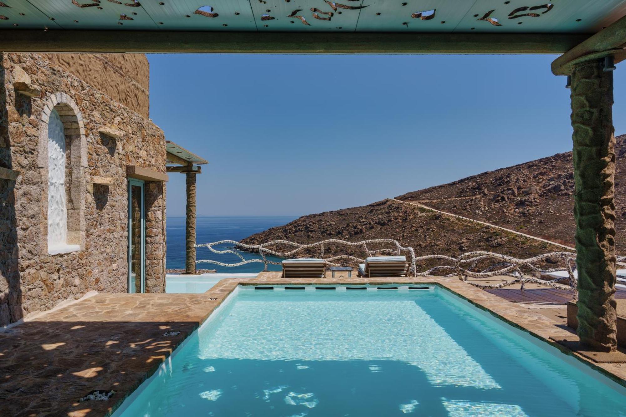 Alpha Love Heart Pool Suite,1612993142:JPEG
