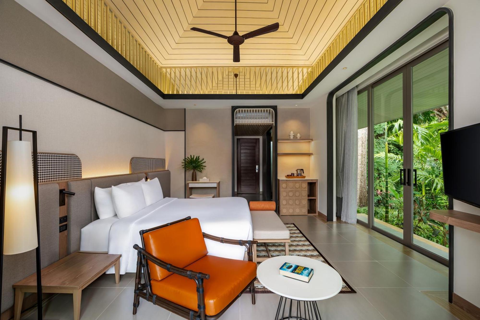 Horizon Large Double or Twin Room Garden View