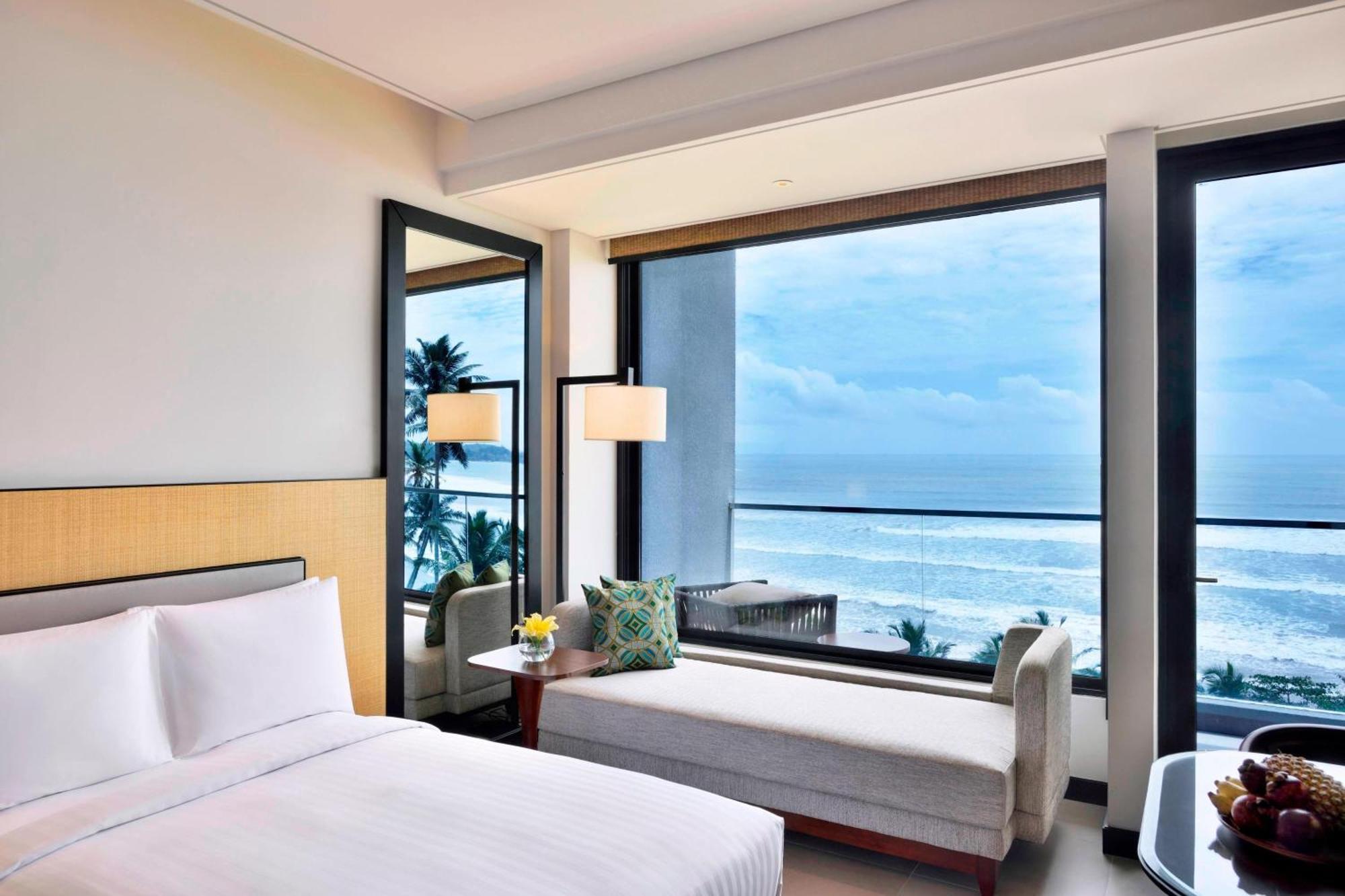Superior King Room Ocean View