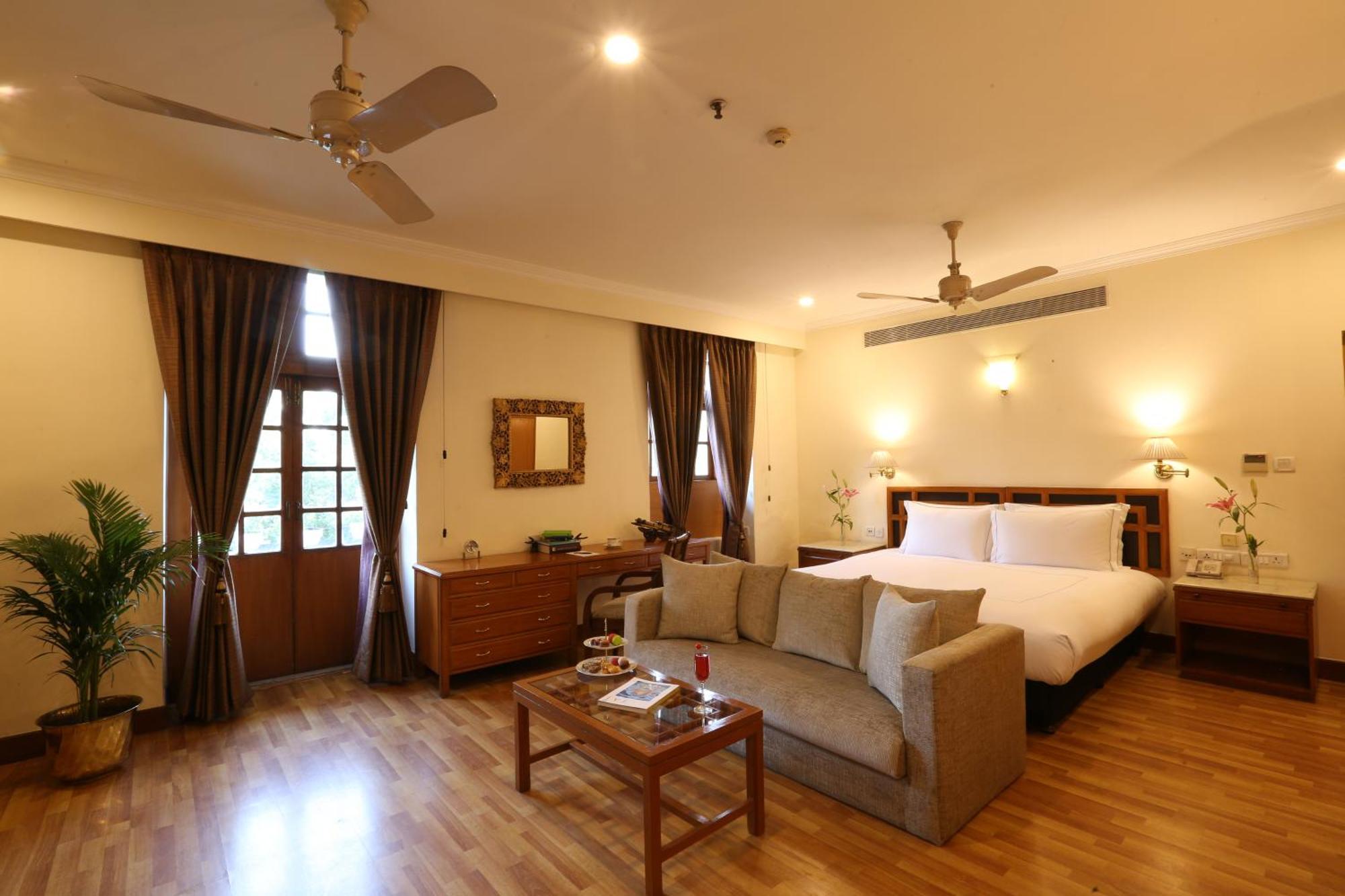 Deluxe Room Double Bed on Food Soft Beverages Happy Hours Buy 1 & 1 on select menu at InSomnia
