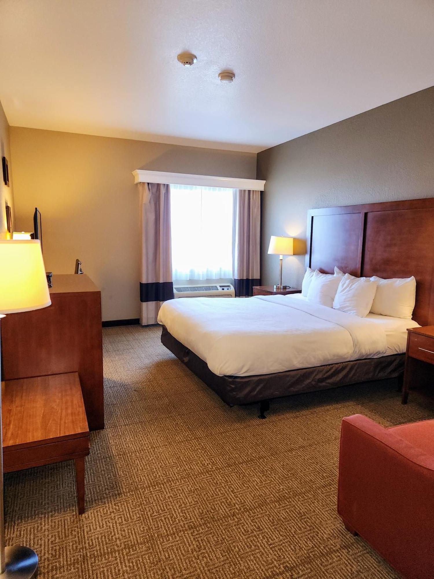 King Room Mobility Hearing Accessible Non-Smoking
