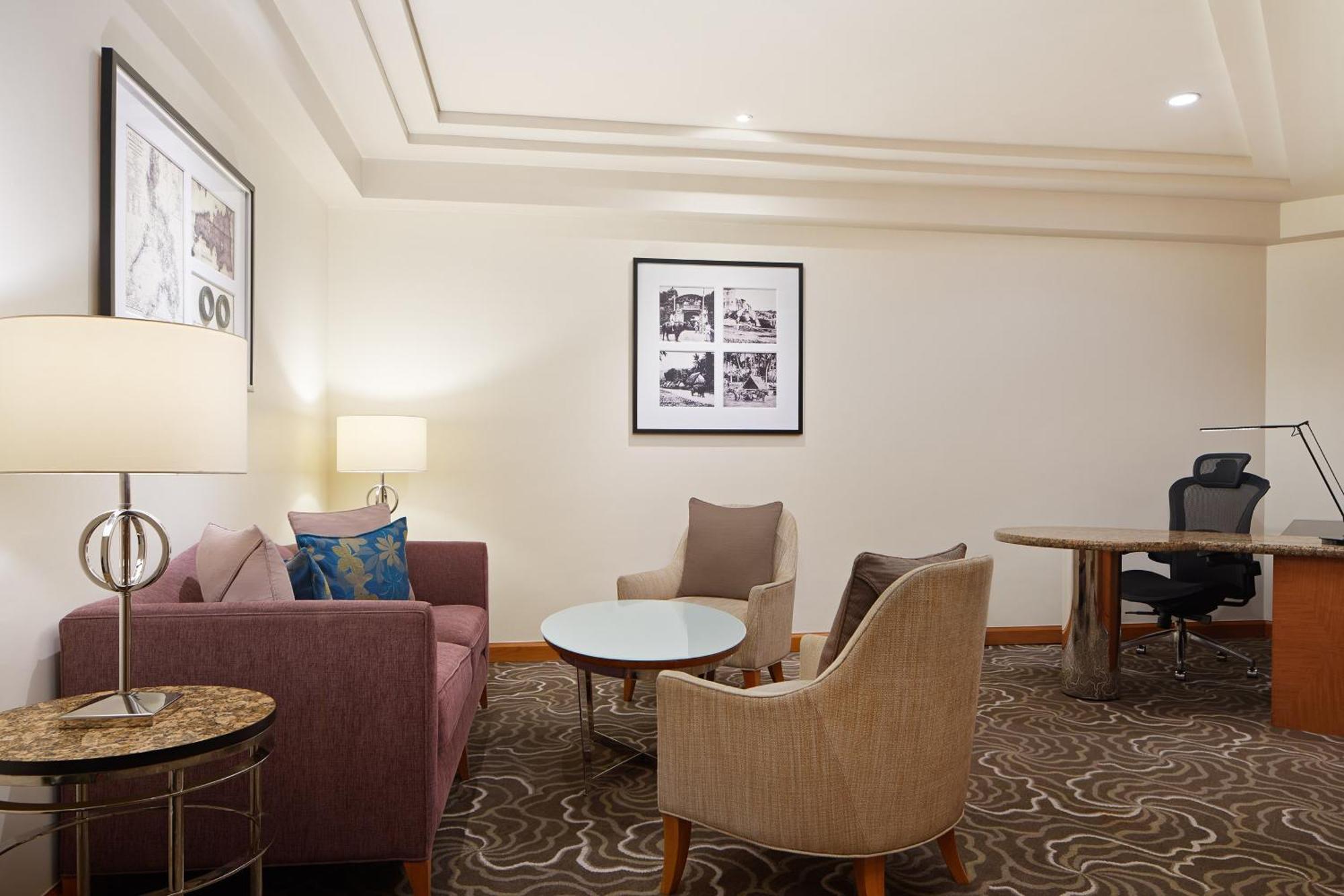 Sheraton Suite 1 Bedroom Suites 1 King