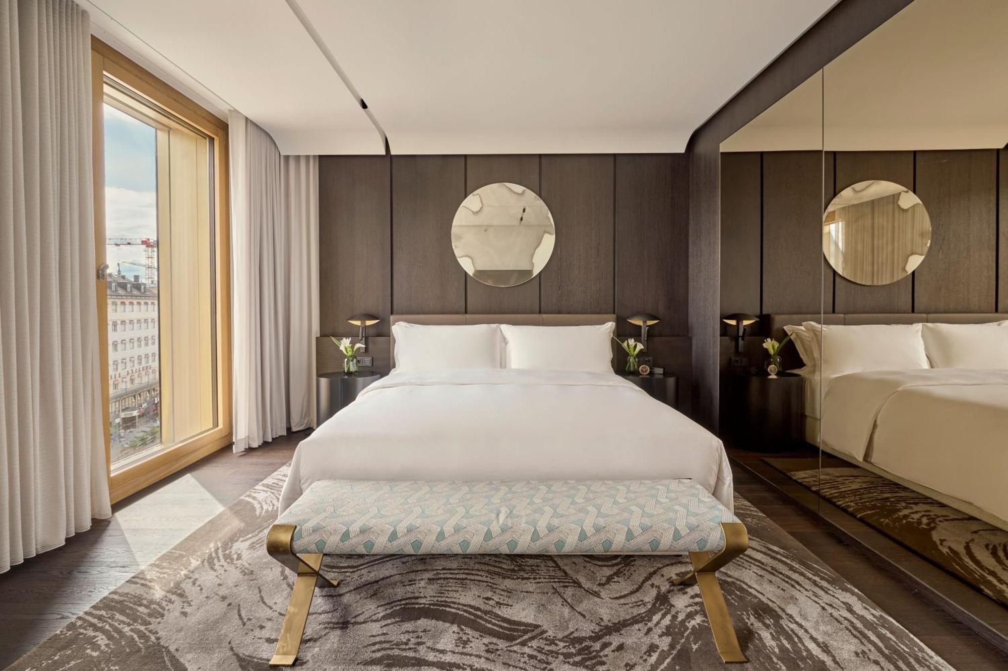 Deluxe King Room,1615487090:JPEG