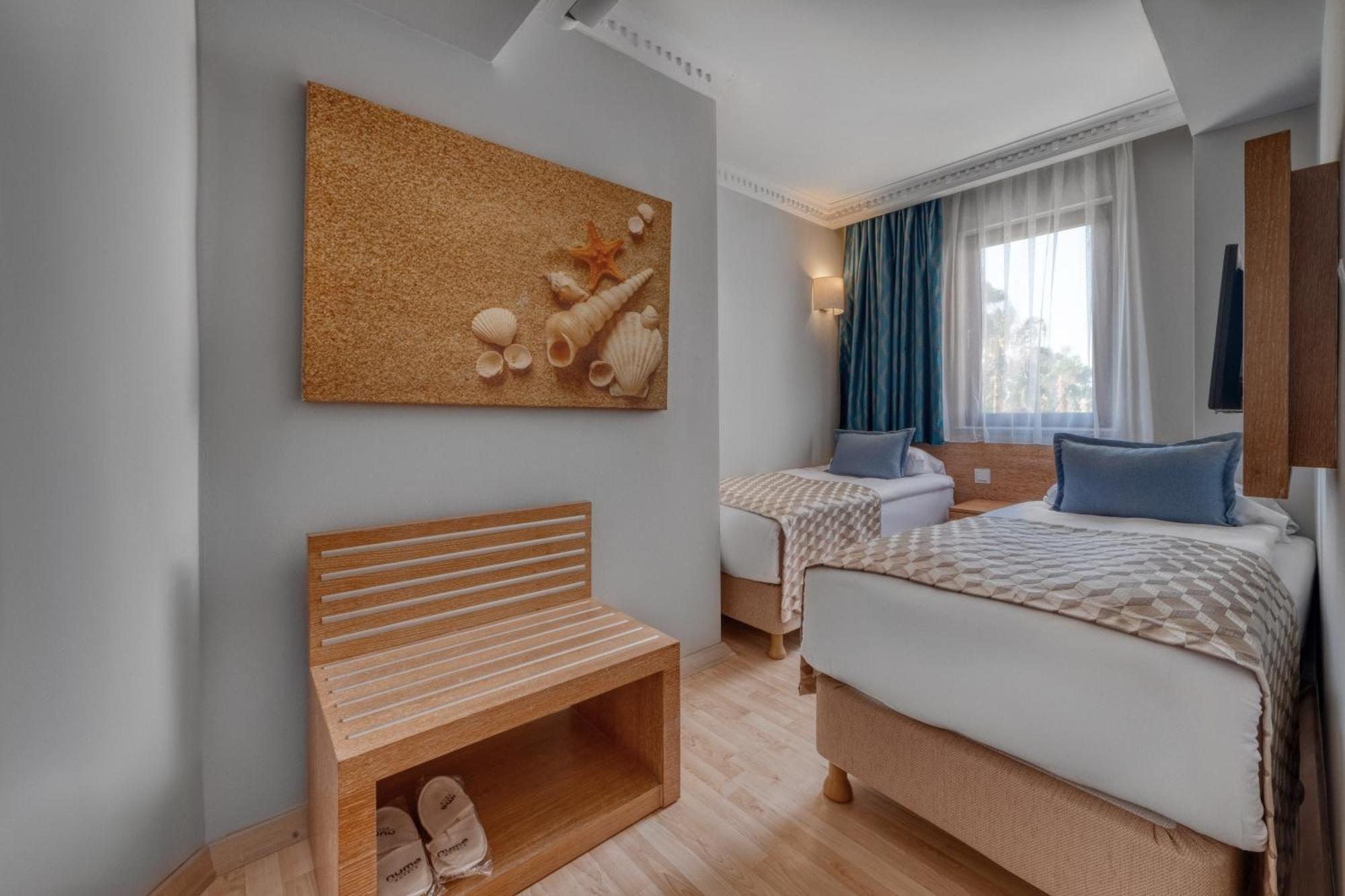 Family Room,1615909169:JPEG